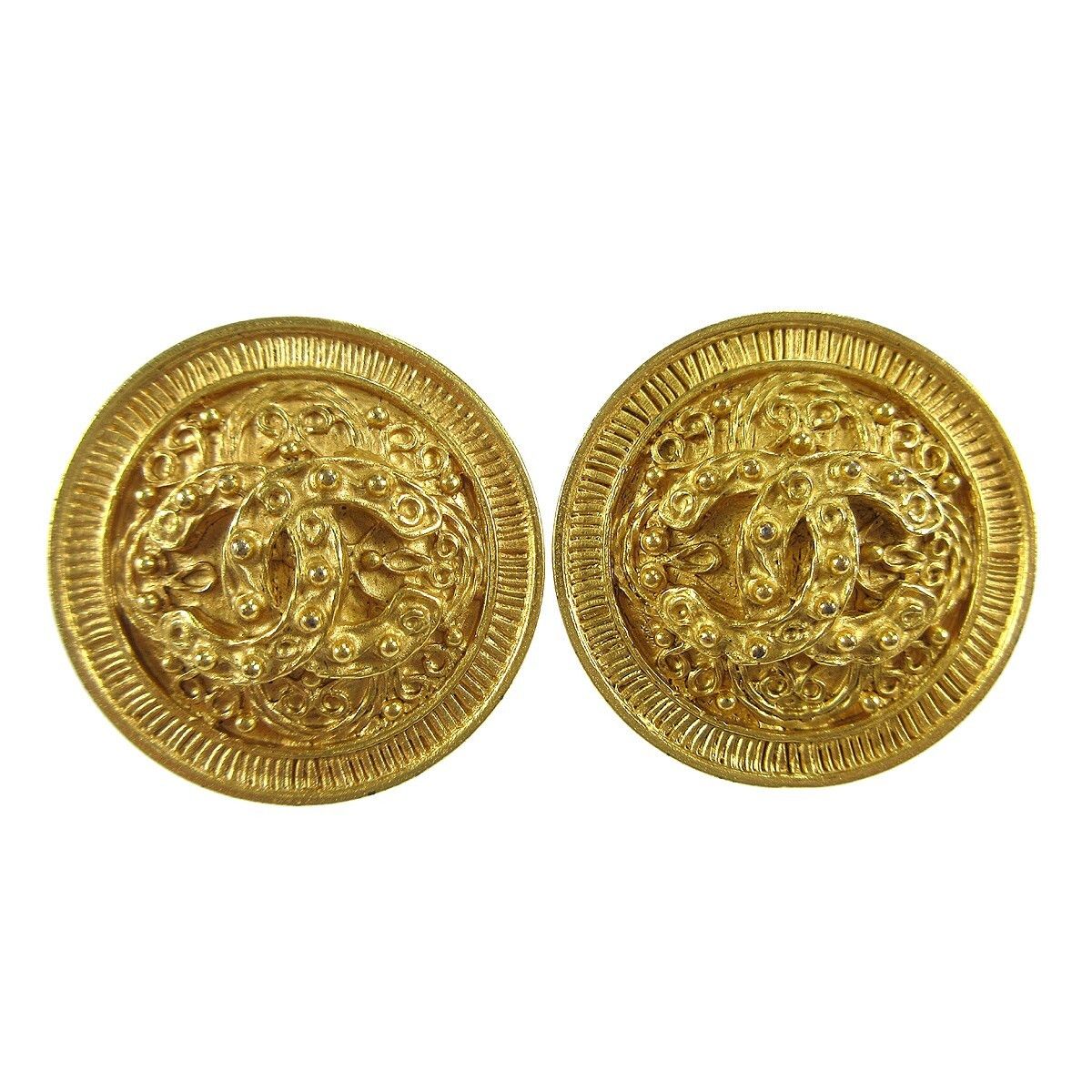 Chanel Chanel Vintage Round CC Clip-On Earrings Metal Size ONE SIZE - 1 Thumbnail