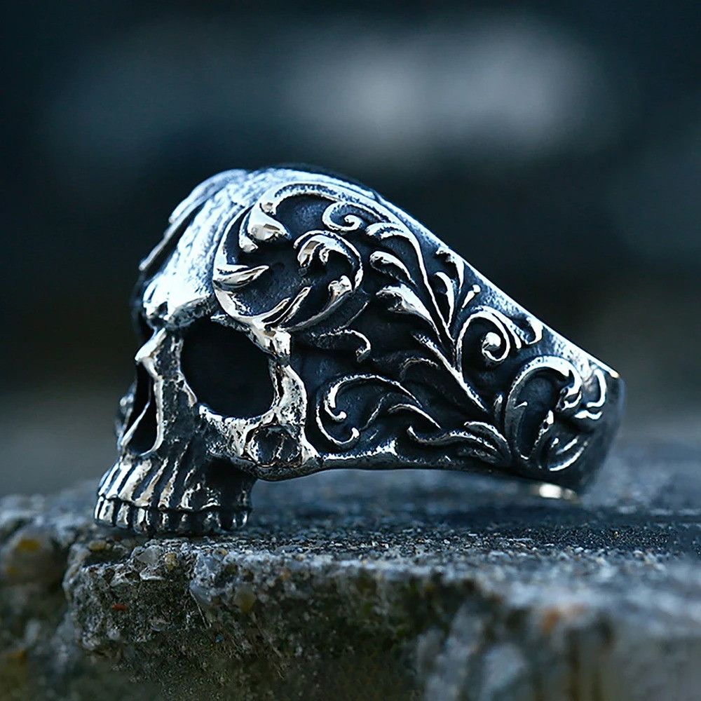 Other Vintage Gothic Carved Skull Ring Size ONE SIZE - 2 Thumbnail