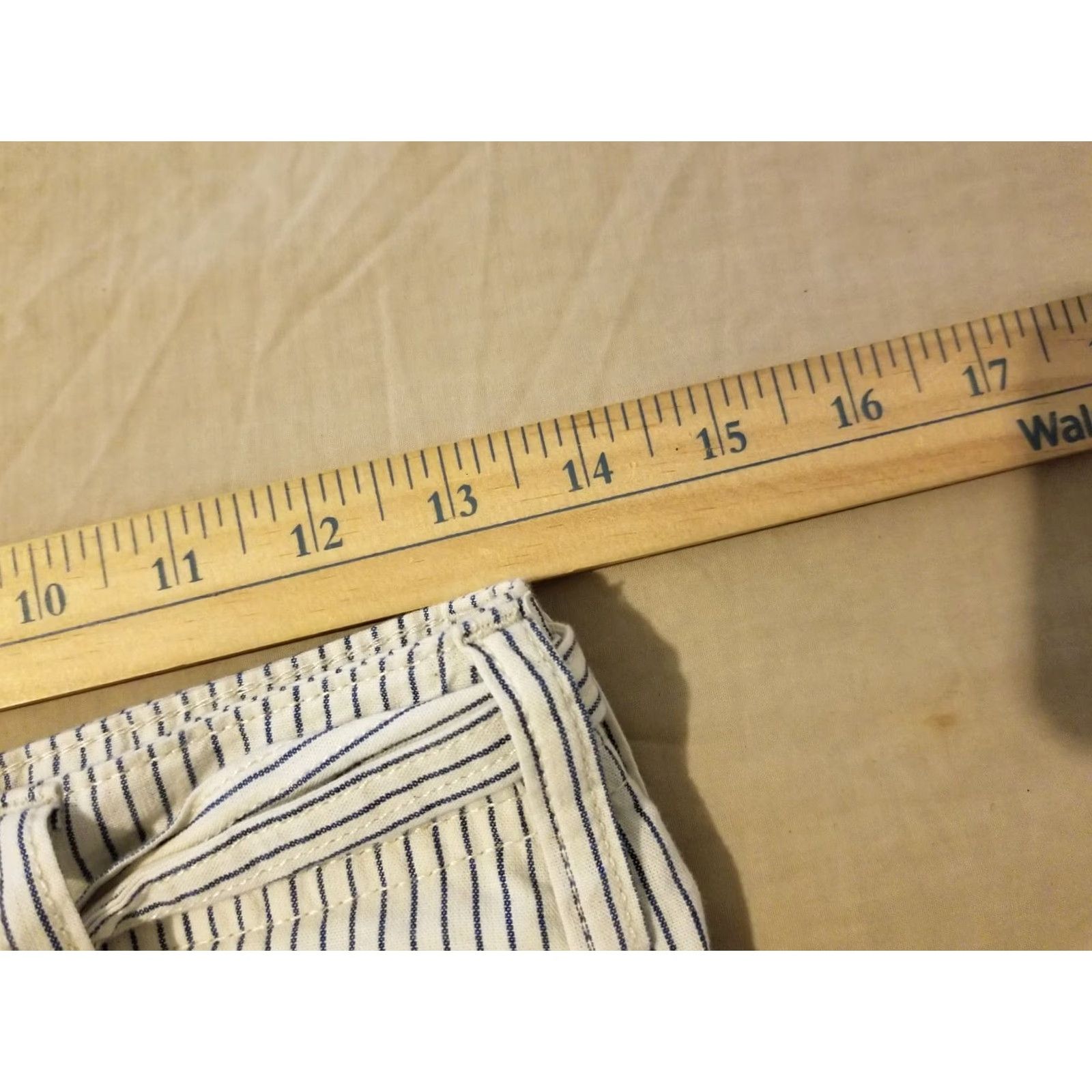 American Eagle Outfitters Womens American Eagle Outfitters Shorts Khaki White Cotton Chino Size 00 Womens Girls? Size 24" / US 00 / IT 34 - 6 Thumbnail