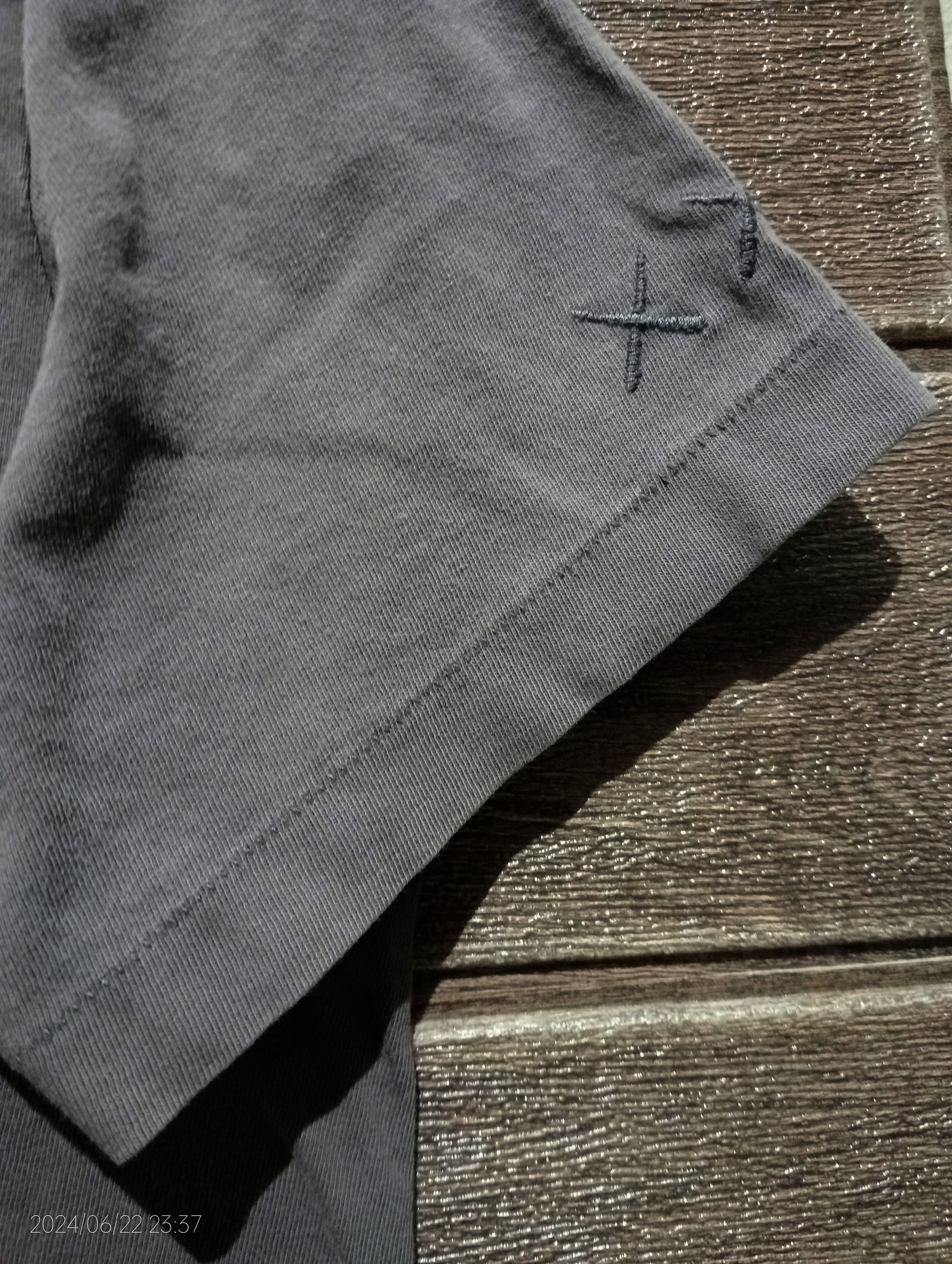 Kaws KAWS Uniqlo Passing Through Single Stitch Tee Size US S / EU 44-46 / 1 - 5 Thumbnail