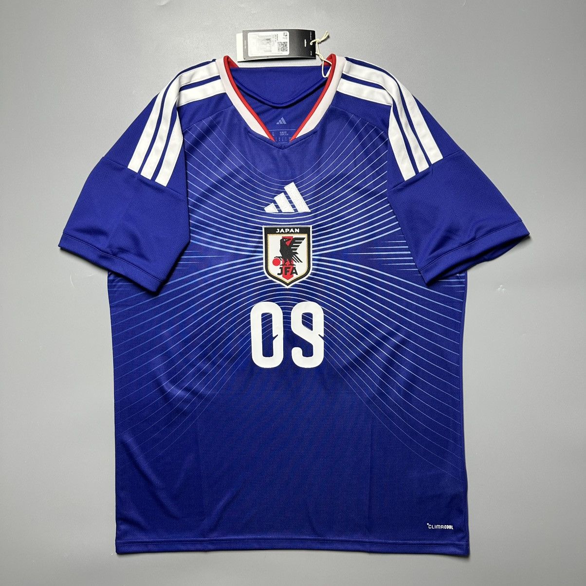 Adidas JAPAN ADIDAS 2026 WORLD CUP FOOTBALL SOCCER HOME JERSEY Size US L / EU 52-54 / 3 - 1 Thumbnail