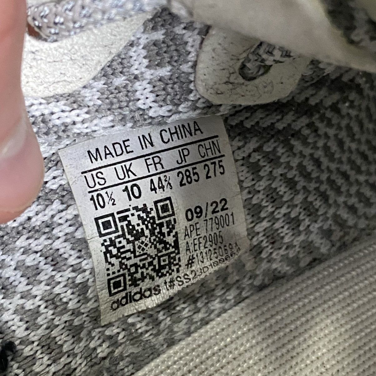 Adidas Adidas Yeezy Boost 350 V2 Static Non-Reflective 2018 Size US 10.5 / EU 43-44 - 12 Thumbnail