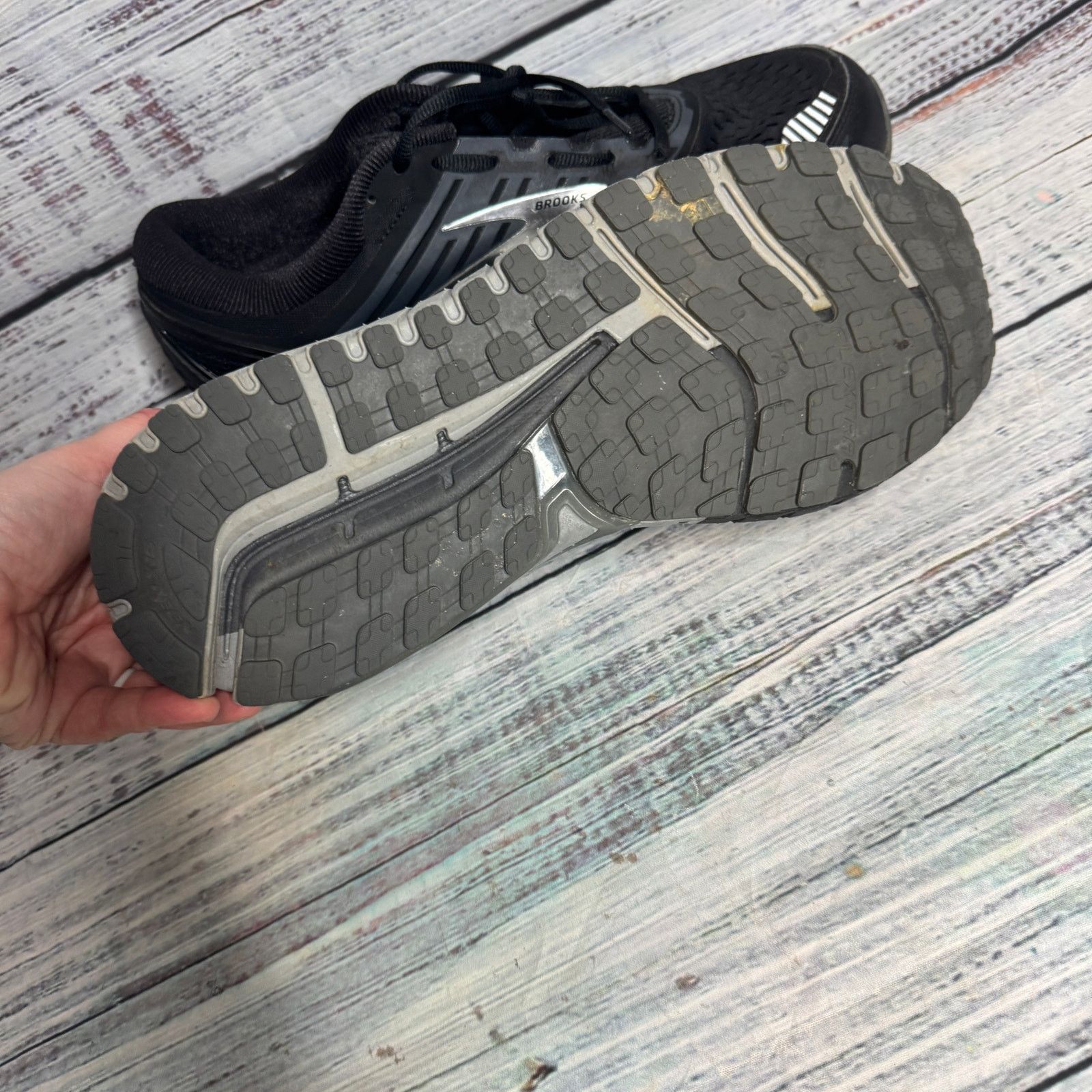 Brooks Brooks Beast 18 Black Mens Comfort Sneakers 13 Wide 2E Size US 13 / EU 46 - 4 Thumbnail