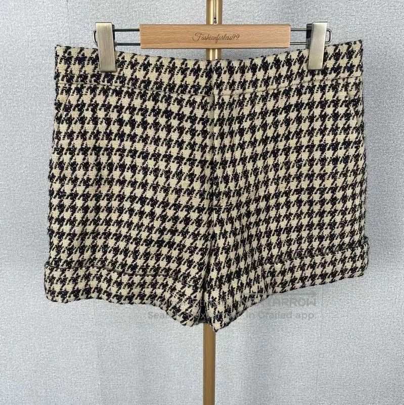 Dior Dior Colorblocked Cotton Women's Shorts . Size 23" - 1 Thumbnail