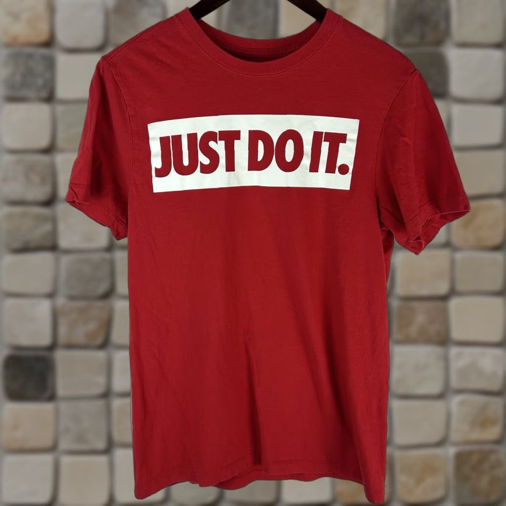 Nike Nike T Shirt Small Red JUST DO IT Crew Neck Short Sleeve Men’s Size S Sports Classic Shirts Size US S / EU 44-46 / 1 - 1 Thumbnail