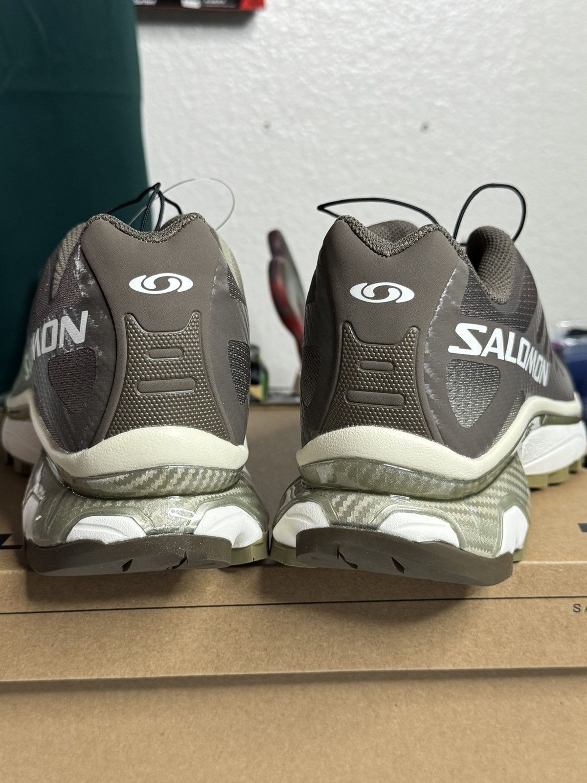 Salomon Salomon XT-4 OG Aurora Borealis Canteen NEW 8 MEN FAST SHIP Size US 8 / EU 41 - 3 Thumbnail