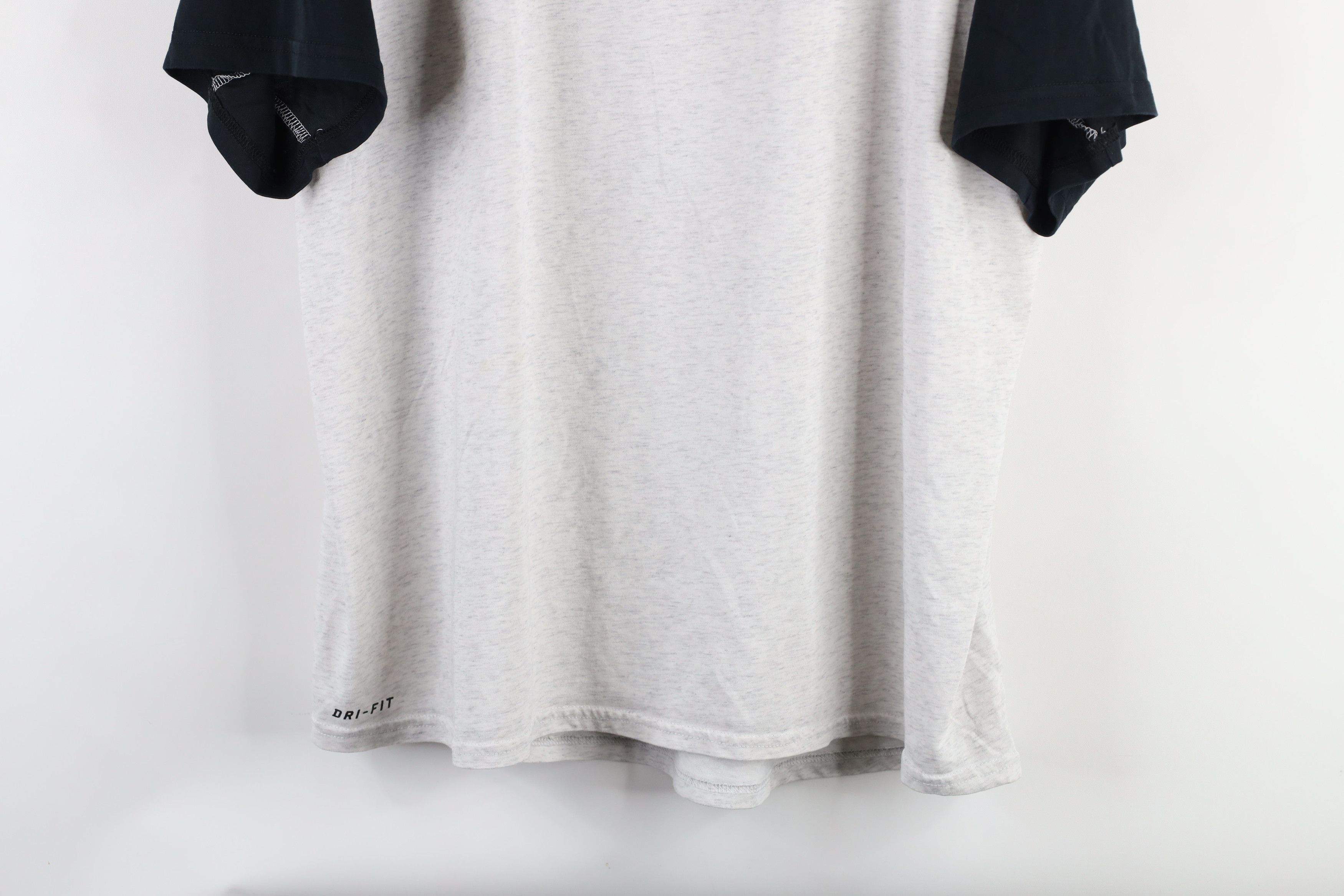 Nike × Vintage Vintage Nike SB Out Short Sleeve Raglan Henley T-Shirt Gray Size US XL / EU 56 / 4 - 3 Thumbnail