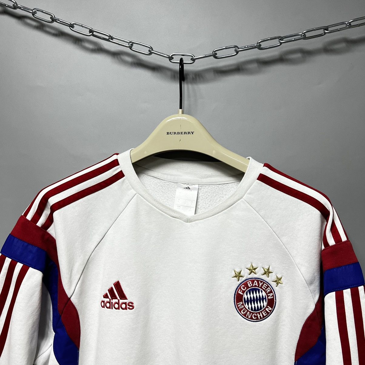 Adidas Adidas Bayern Munich Bavaria Munchen Vintage Sweatshirt Size US L / EU 52-54 / 3 - 3 Thumbnail