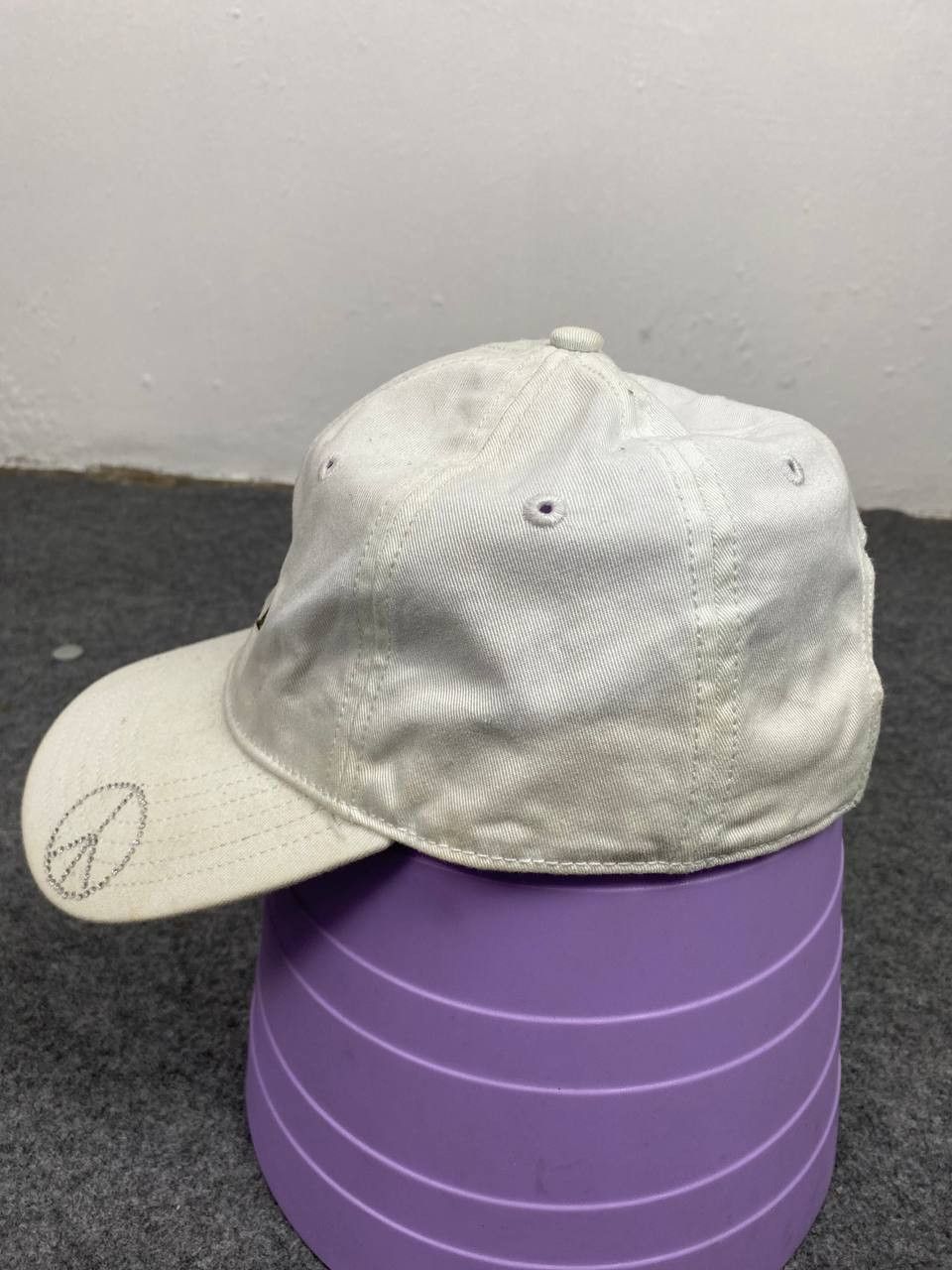 Band Tees vintage cher las vegas cap nice design Size ONE SIZE - 4 Thumbnail