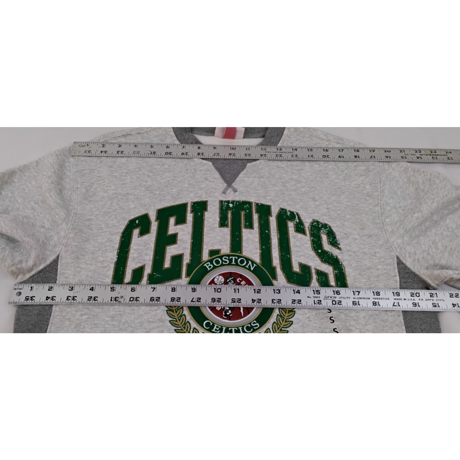 Mitchell & Ness Mitchell & Ness Celtics NBA Crewneck Sweatshirt Size S NWT Size US S / EU 44-46 / 1 - 16 Thumbnail