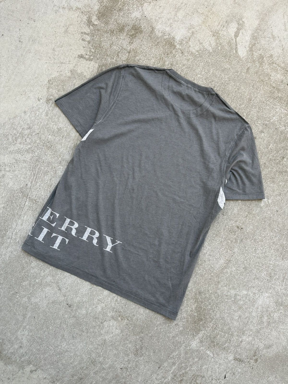 Burberry Burberry Brit Archive Vintage Logo Grey T-Shirt Size US L / EU 52-54 / 3 - 9 Thumbnail