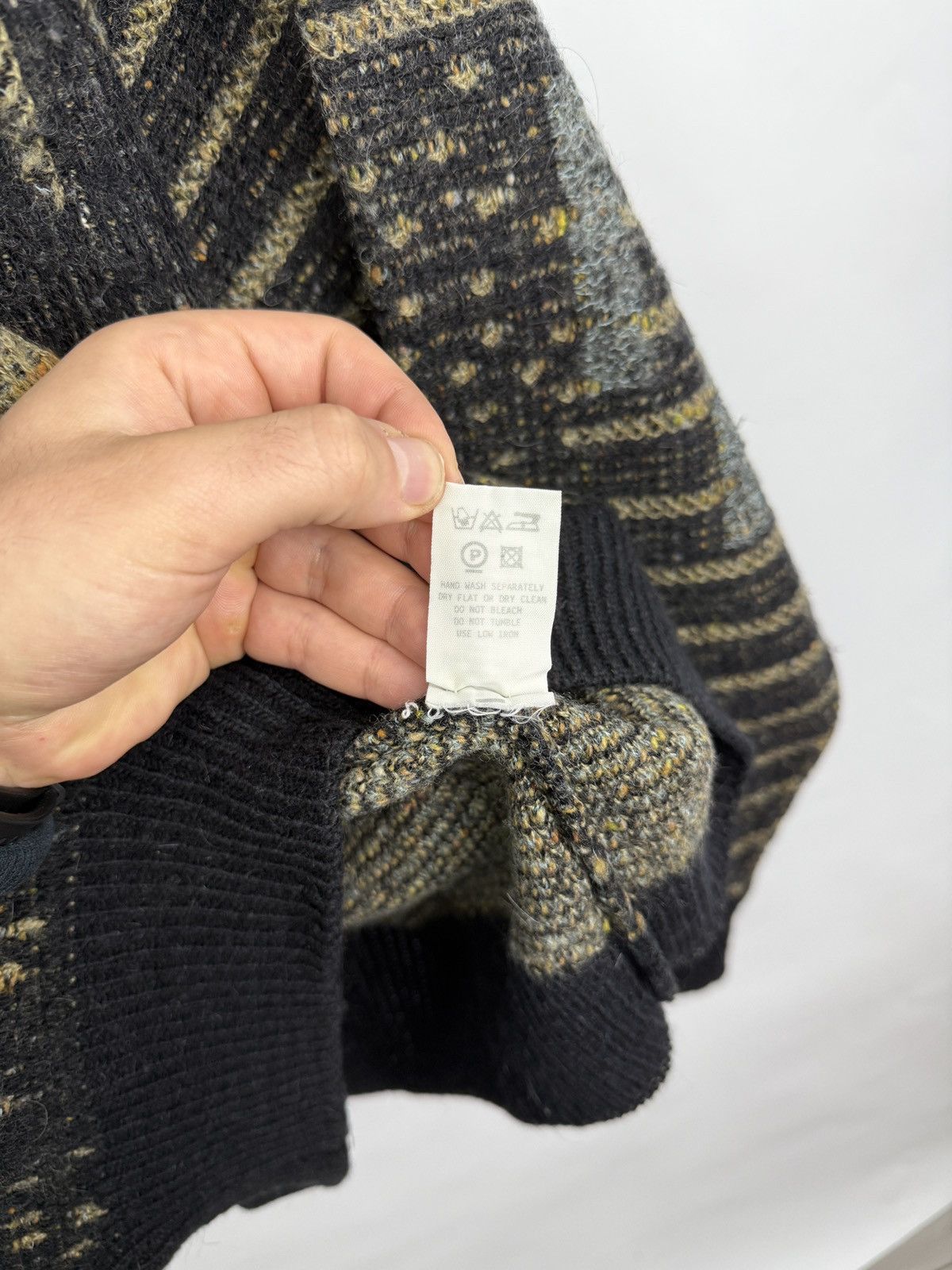 Hugo Boss 🇮🇹 Vintage 90s Hugo Boss Archive Knit Sweaters Made in Italy Size US M / EU 48-50 / 2 - 8 Thumbnail