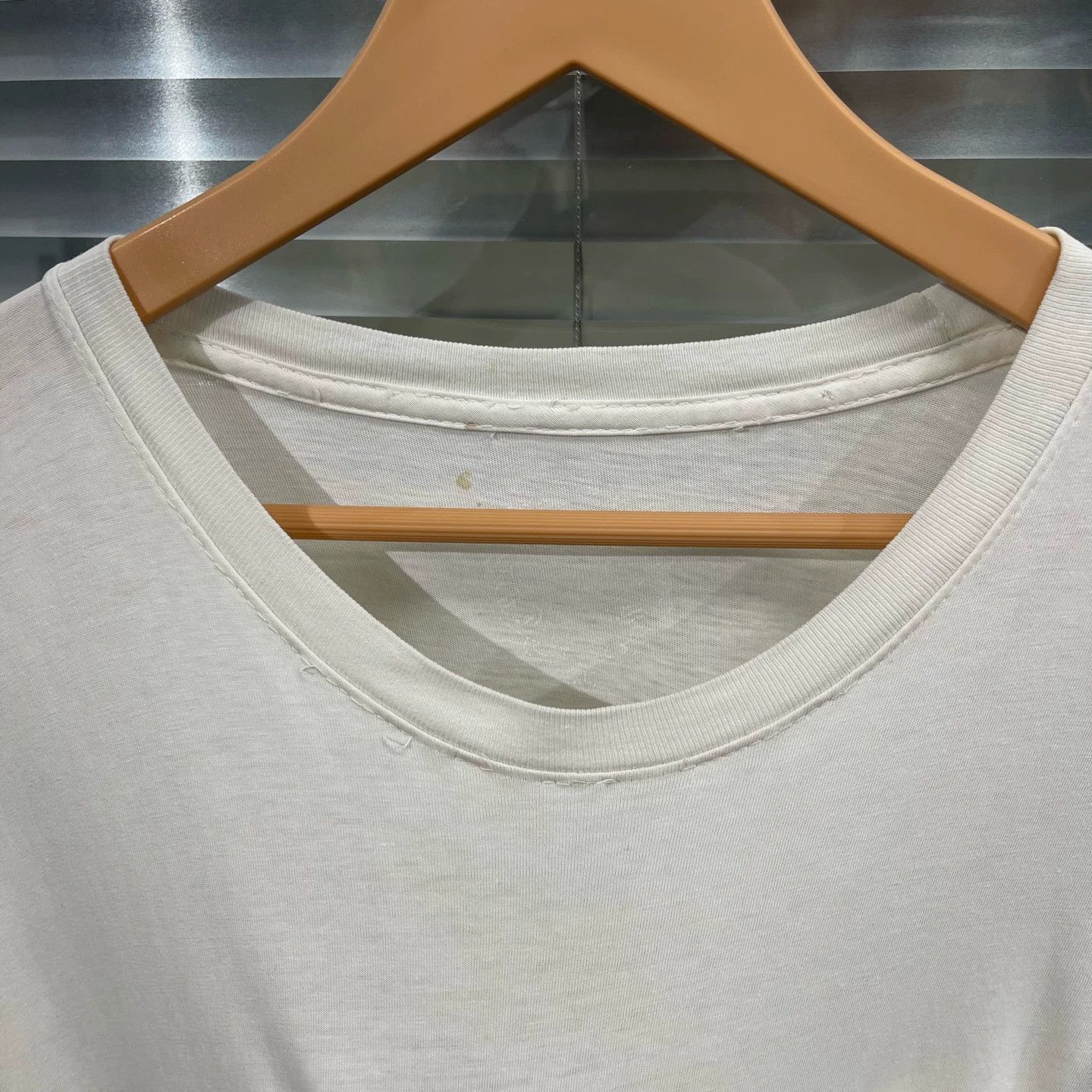 Chrome Hearts Chrome Hearts LV Cross Tee XL 9/10 (collar flaw) Size US XL / EU 56 / 4 - 4 Thumbnail