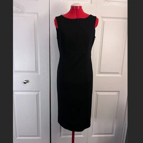 Banana Republic Banana Republic Pencil Dress With Back Cutout Sz 8 Size M / US 6-8 / IT 42-44 - 1 Thumbnail