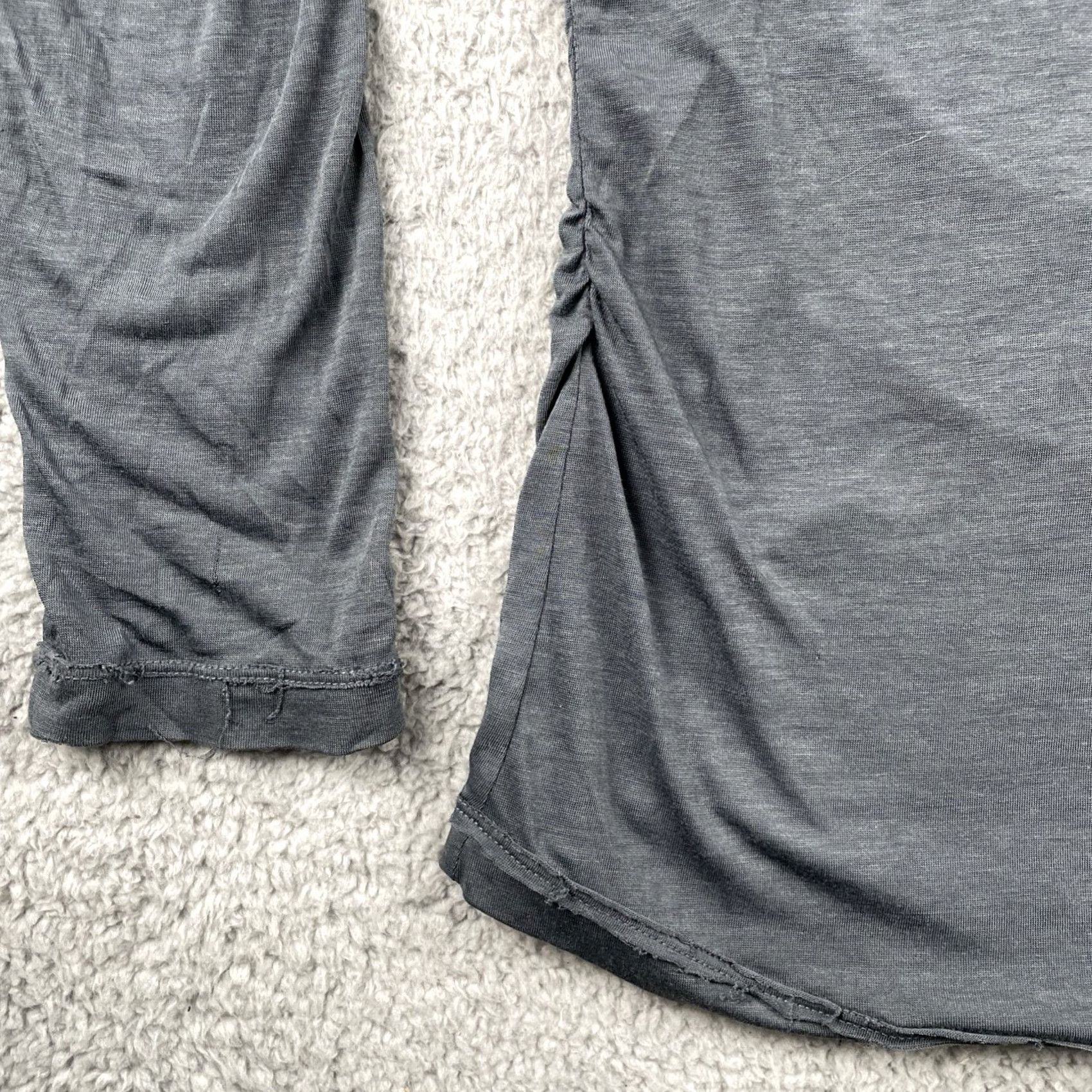 Vintage Rocky Mountain Hardwear Women’s L/XL Ultra Thin Hooded Long Sleeve Gray Soft T-Shirt Pullover Activewear climber hiking running gym nature Size XL / US 12-14 / IT 48-50 - 6 Thumbnail