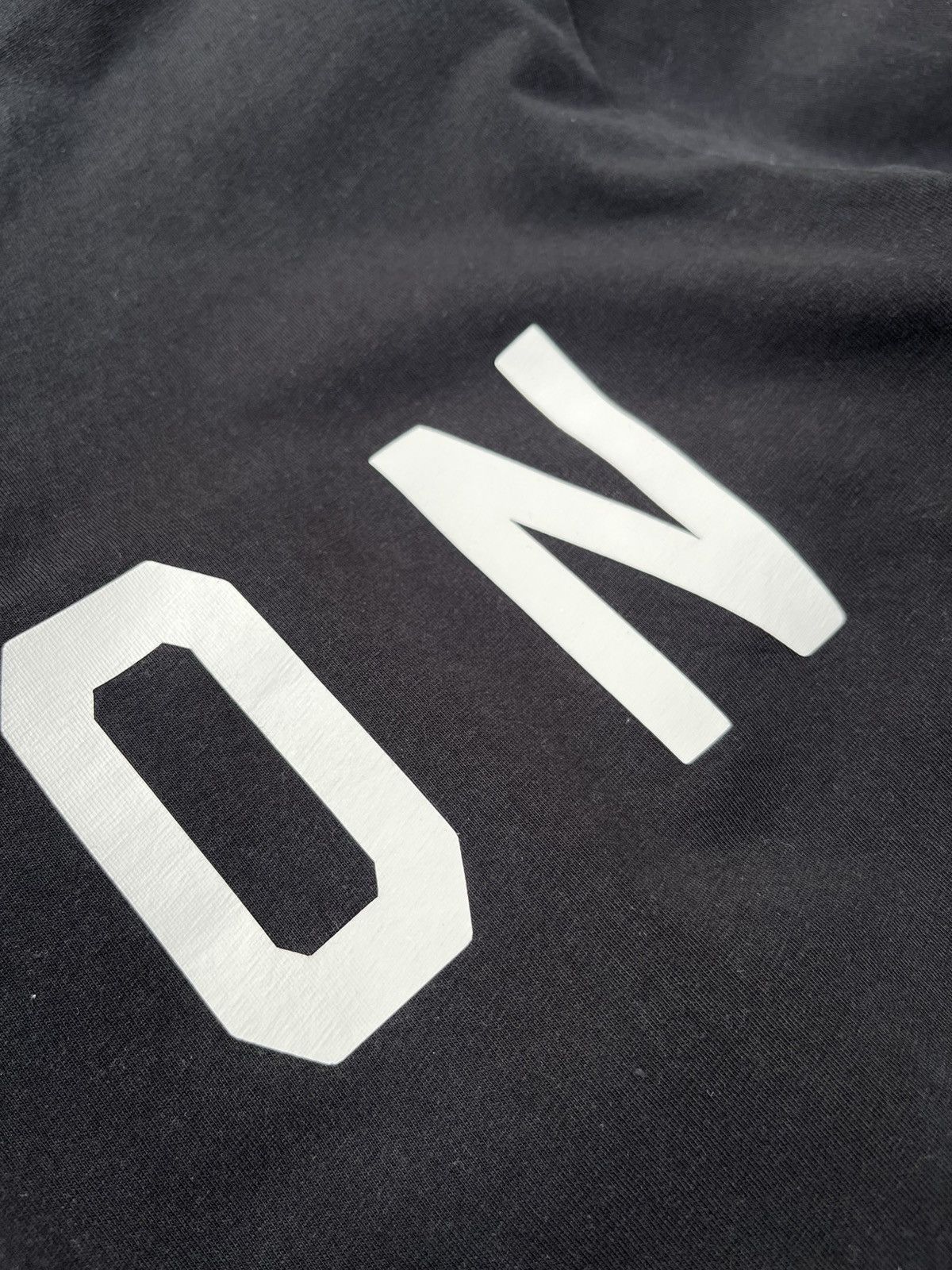 Designer × Dsquared2 Dsquared2 ICON big logo central t-shirt designer tee Canada Size US L / EU 52-54 / 3 - 9 Thumbnail