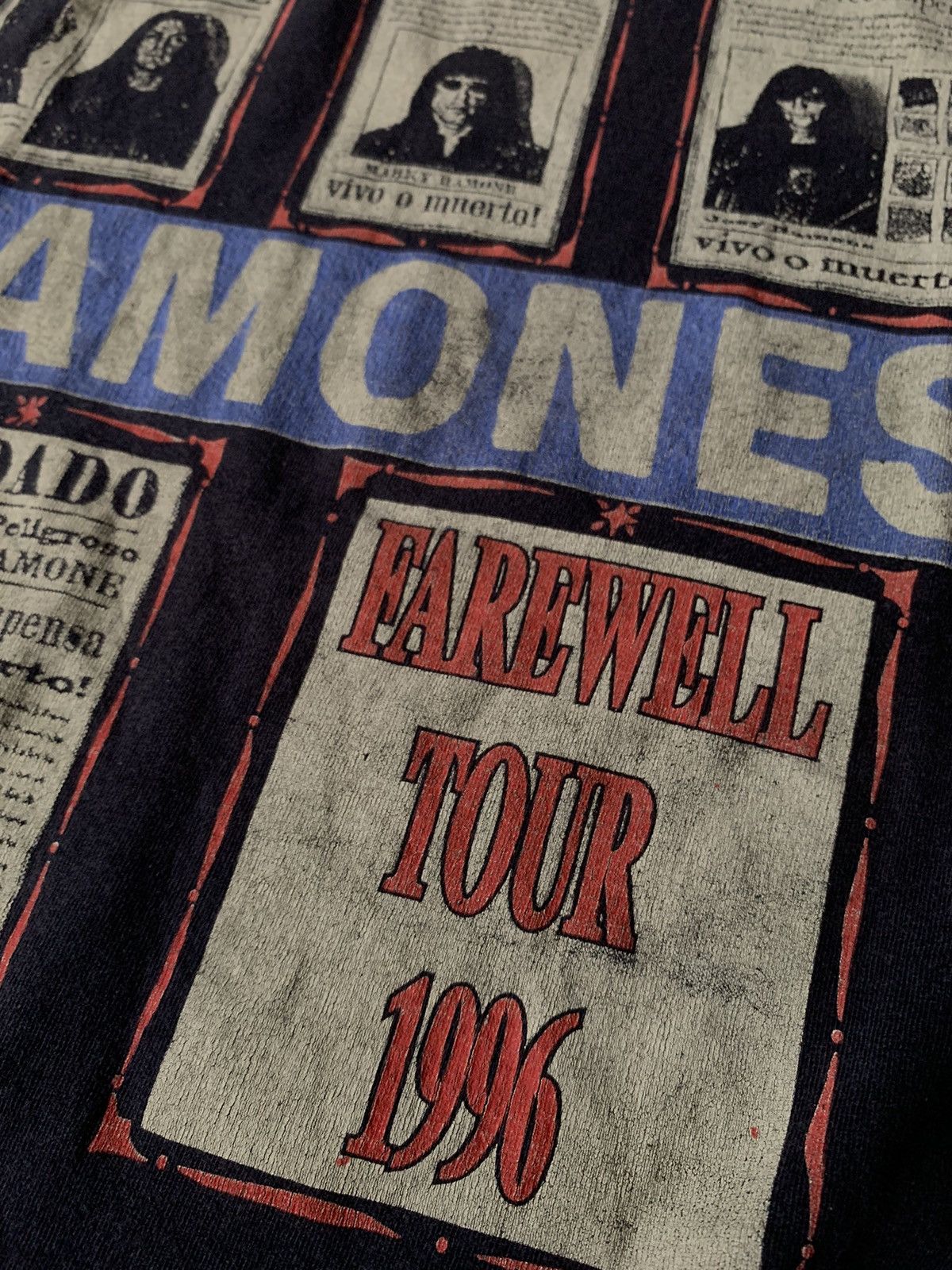 Band Tees Vintage Ramones European Tour 1996 T-shirt Size US M / EU 48-50 / 2 - 4 Thumbnail