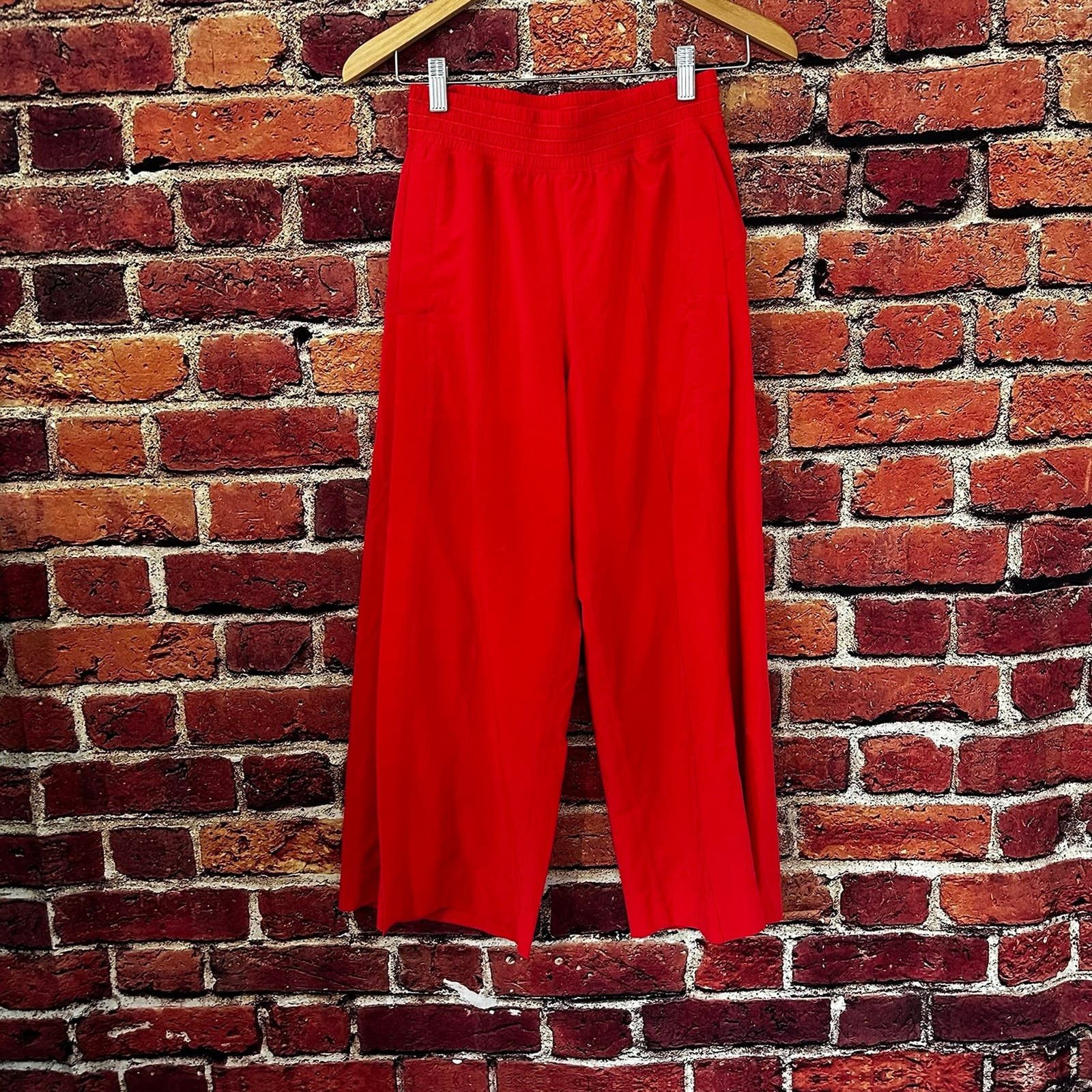 Lululemon Lululemon wanderer culotte pants Size 27" / US 4 / IT 40 - 1 Thumbnail