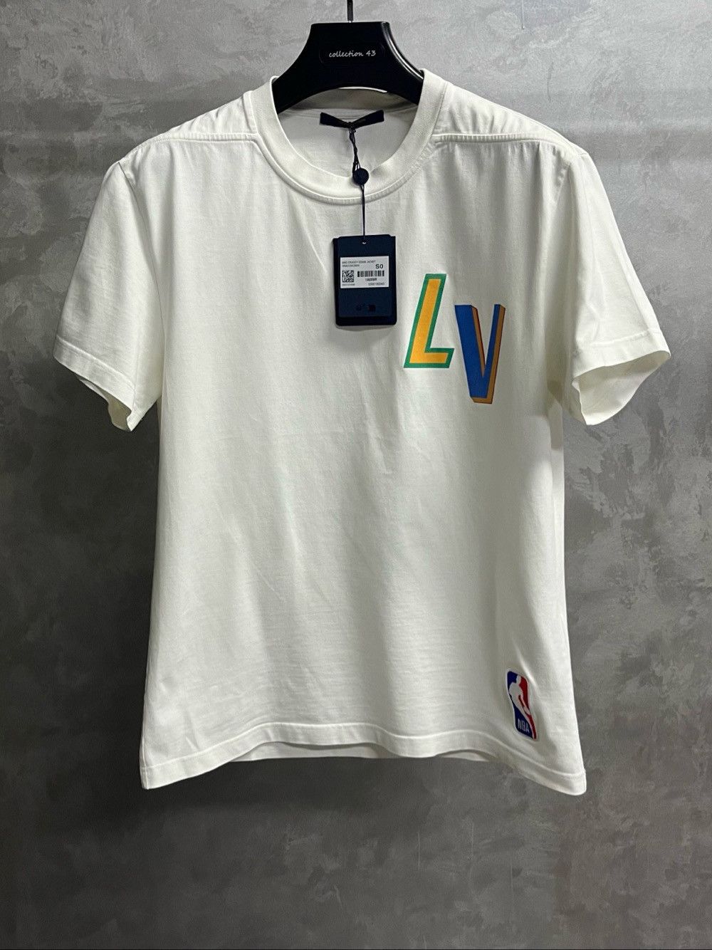 Louis Vuitton Louis Vuitton x NBA Logo T-Shirt Size S Size US S / EU 44-46 / 1 - 1 Thumbnail