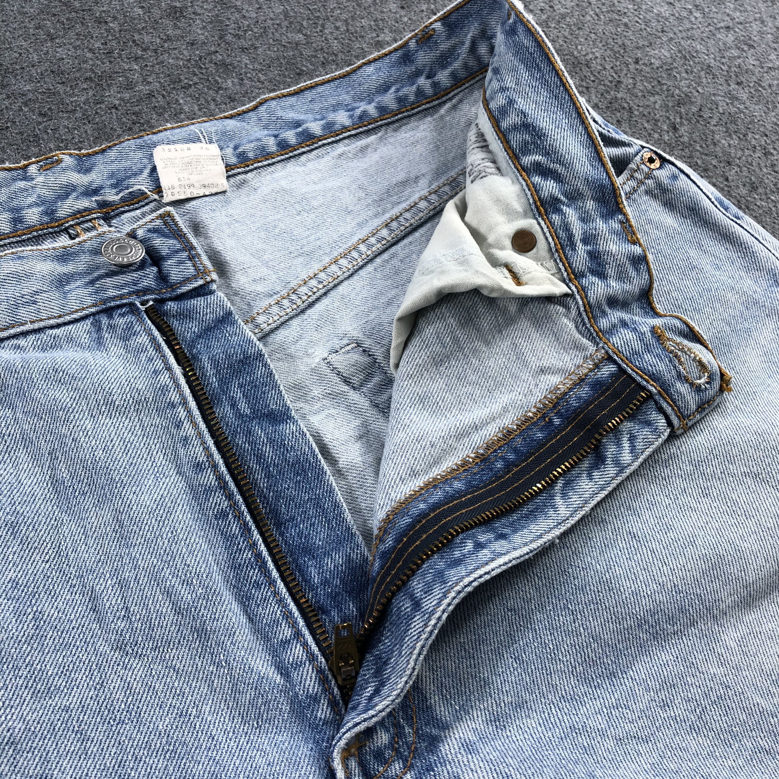 Levi's 90s Vintage Light Wash Levis 550 Jeans-J2035 Size US 37 - 10 Thumbnail