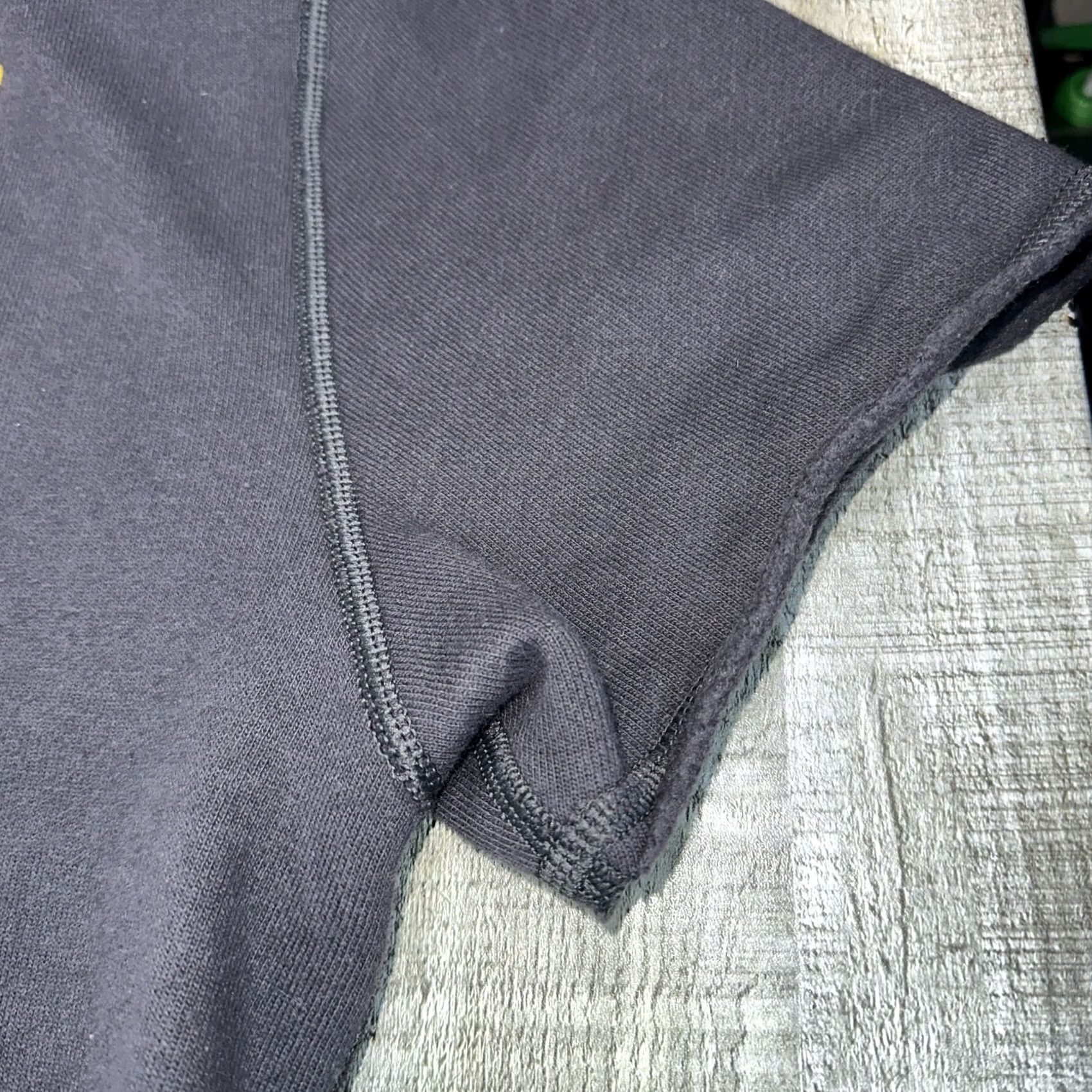 Under Armour Under Armour Project Rock Sweatshirt Mens M Black Short Sleeve Graphic Print Warrior Logo Pullover Crew Neck Cotton Blend Relaxed Fit Size US M / EU 48-50 / 2 - 4 Thumbnail