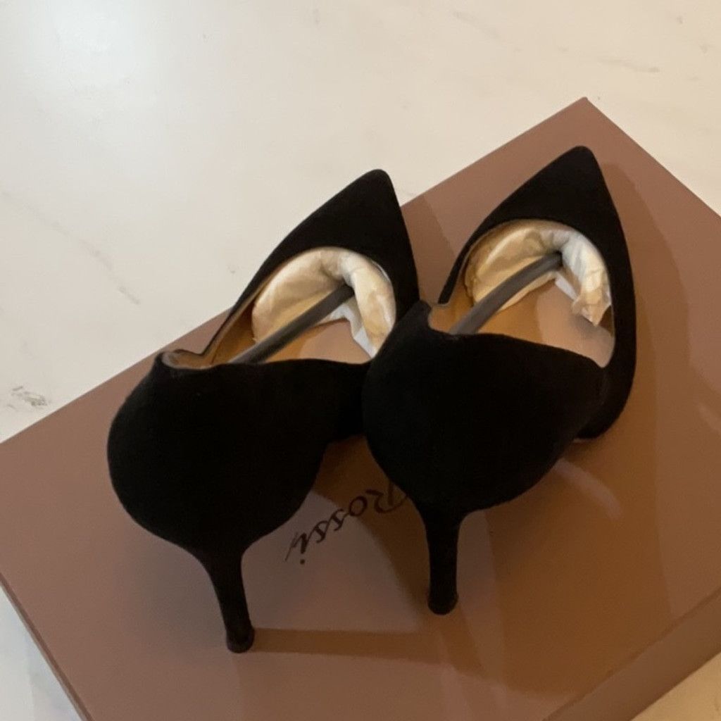 Gianvito Rossi Gianvito Rossi Suede Gianvito Pumps in Black, EU Size: 35 Size US 5 / IT 35 - 11 Thumbnail