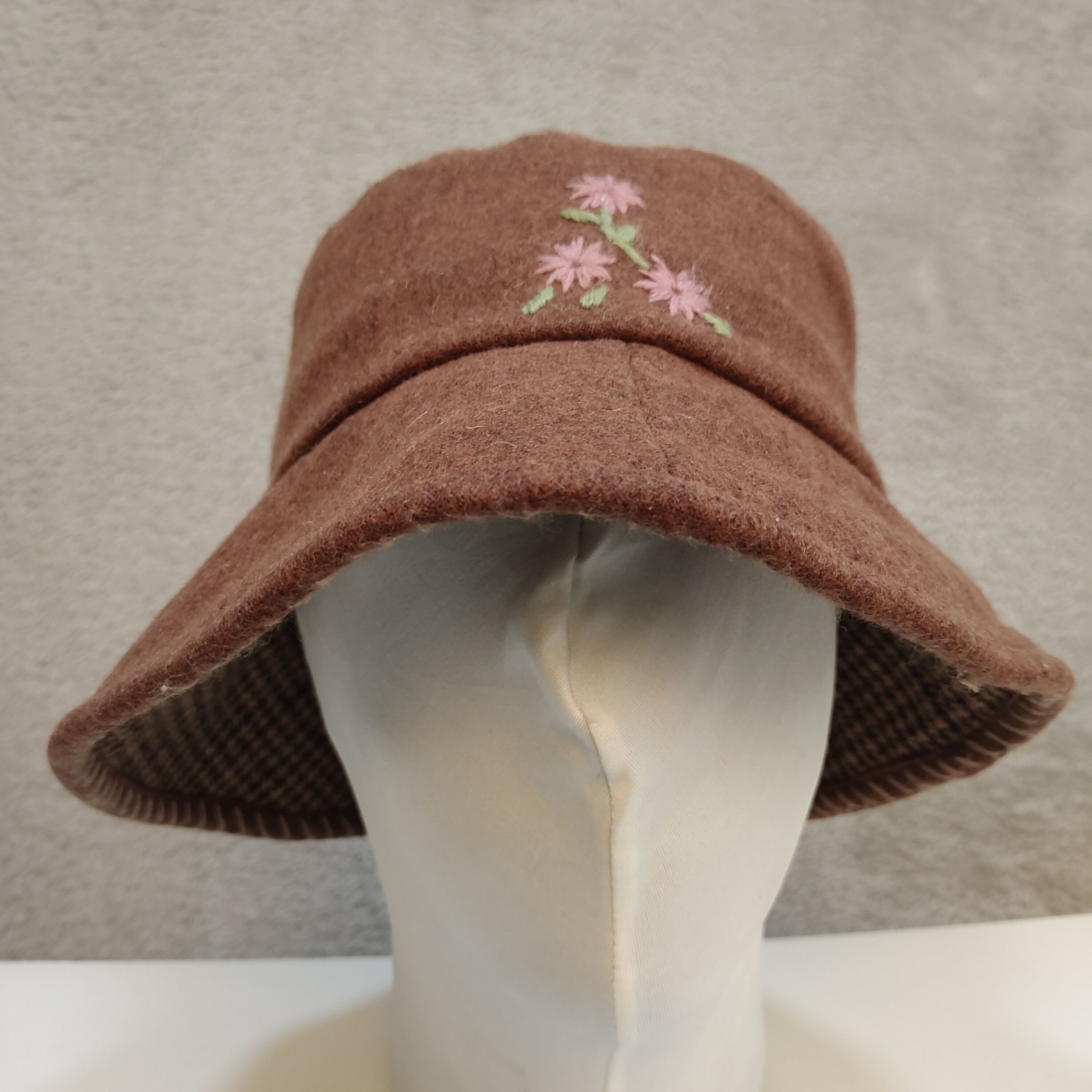 Kansai Yamamoto KANSAI YAMAMOTO FEMME EMBROIDERED FLOWER WOOL BUCKET HAT Size ONE SIZE - 1 Thumbnail