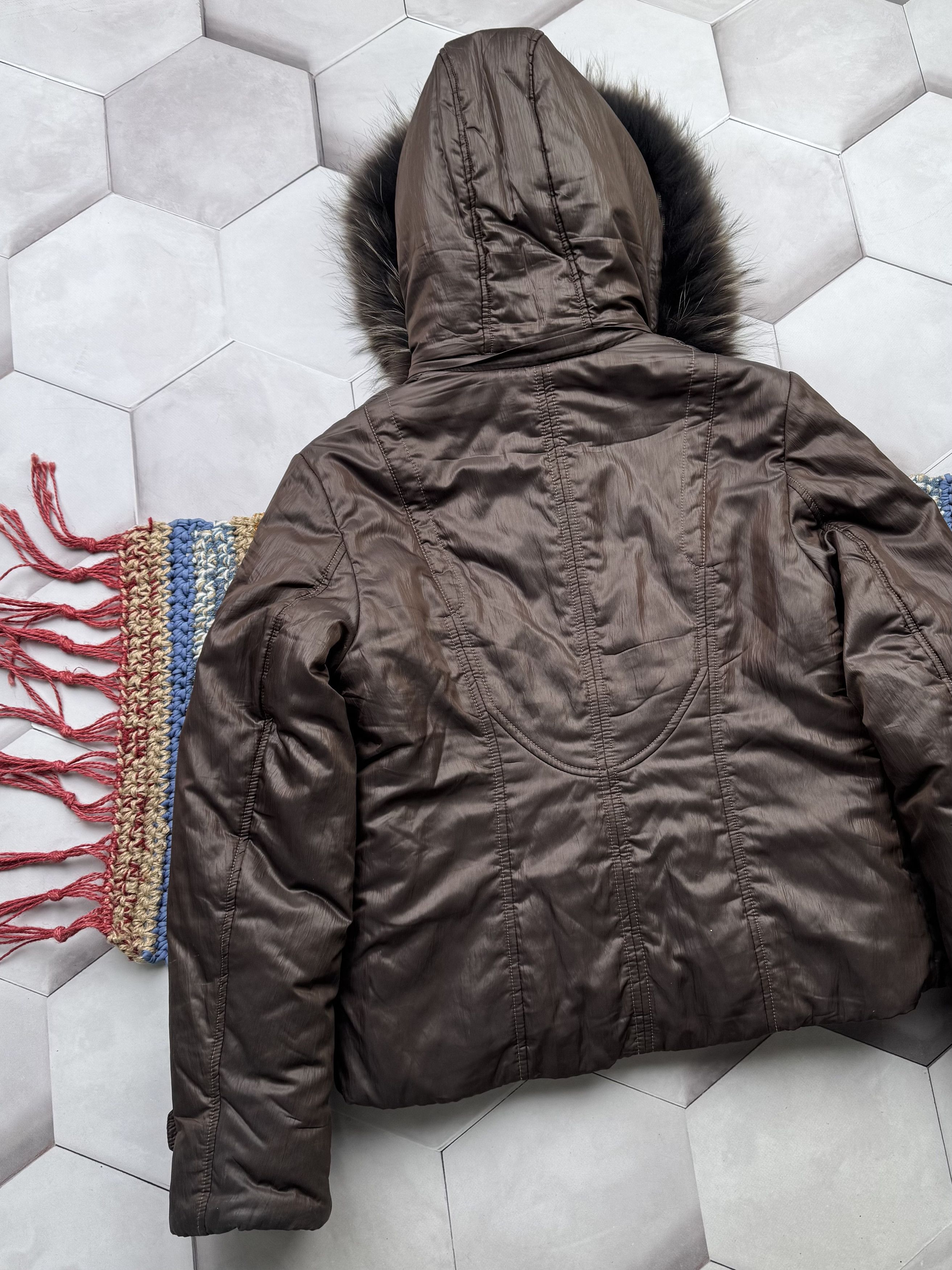 Vintage Vintage Cropped Jacket With Fur Hood (E4) Size US S / EU 44-46 / 1 - 13 Thumbnail