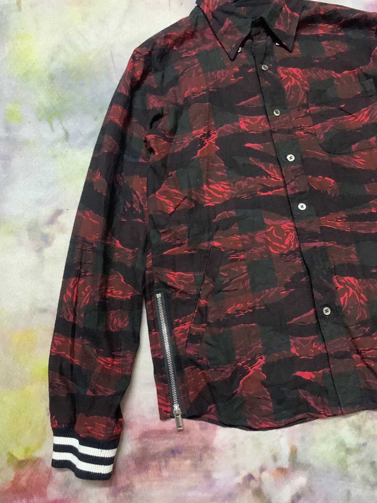 Sophnet. Sophnet. Red Tiger Stripe Tartan Hybrid Flannel Size US M / EU 48-50 / 2 - 2 Thumbnail