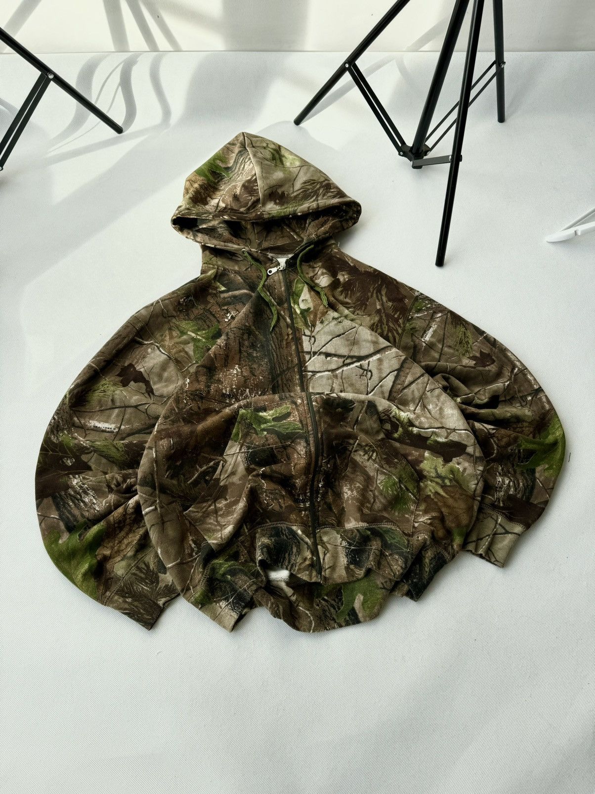 Camo Realtree Vintage Vintage Realtree Boxy Fit Camo Zip Up Hoodie Hype Gothic Grailed