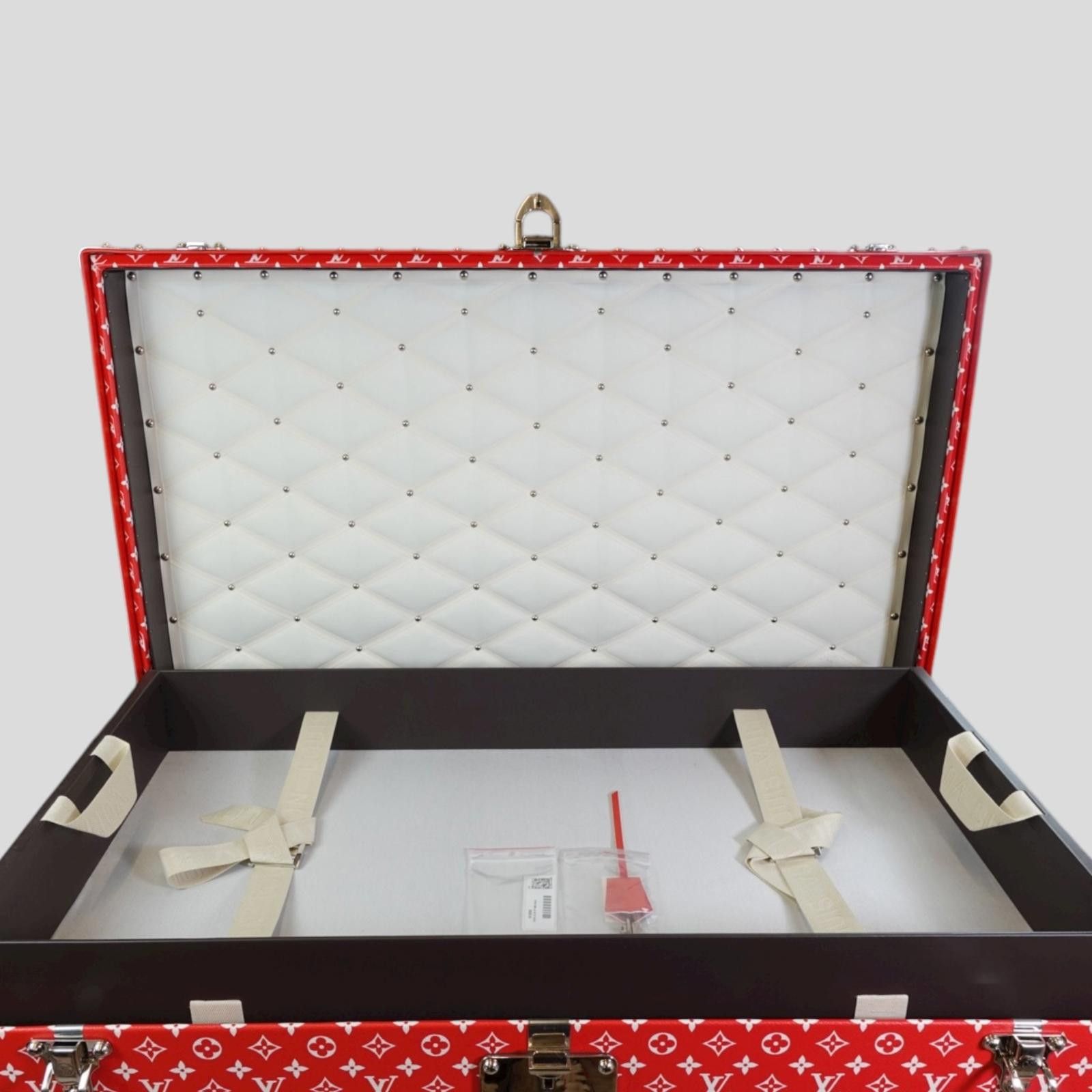 Louis Vuitton Louis Vuitton X Supreme Trunk Size ONE SIZE - 6 Thumbnail