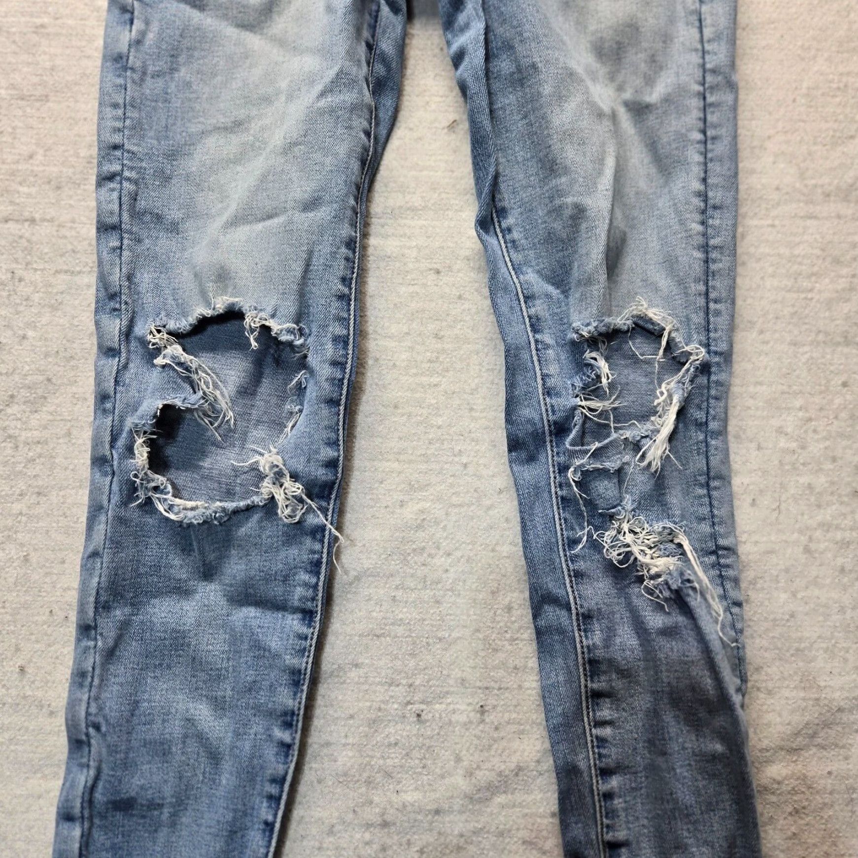 American Eagle Outfitters American Eagle High Rise Distressed Skinny Jegging Jeans Women's Blue Size 2 Size 26" / US 2 / IT 38 - 2 Thumbnail
