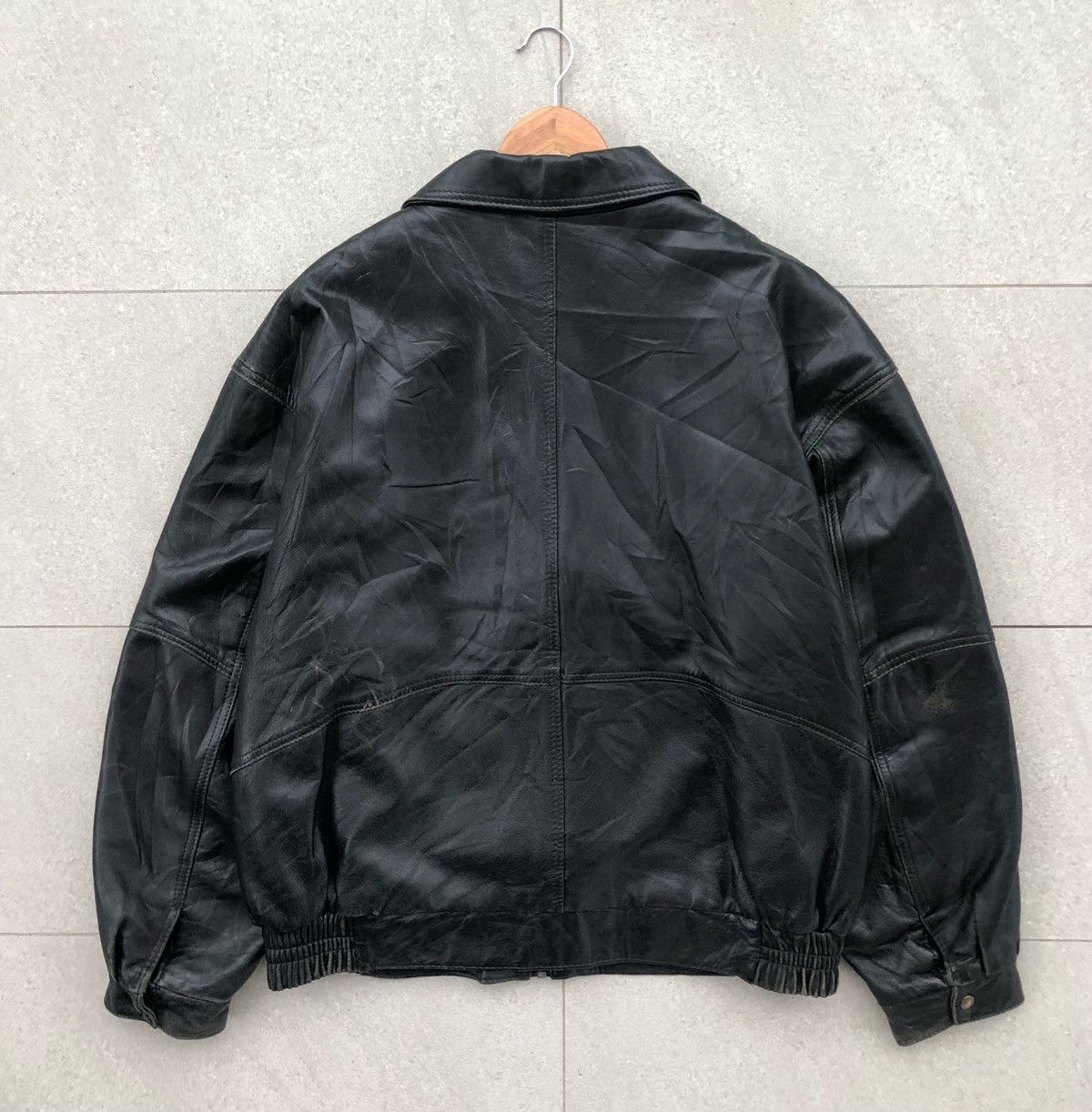 Vintage Vintage BOVET Leather Black Bomber Jacket Made In Canada 🇨🇦 Size US XL / EU 56 / 4 - 12 Thumbnail
