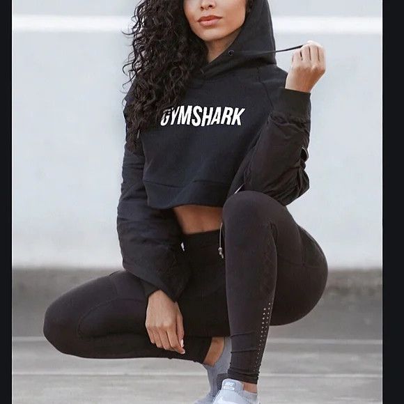 Gymshark Logo Cropped Crest Hoodie Active Athletic Comfy Workout Size S / US 4 / IT 40 - 7 Thumbnail