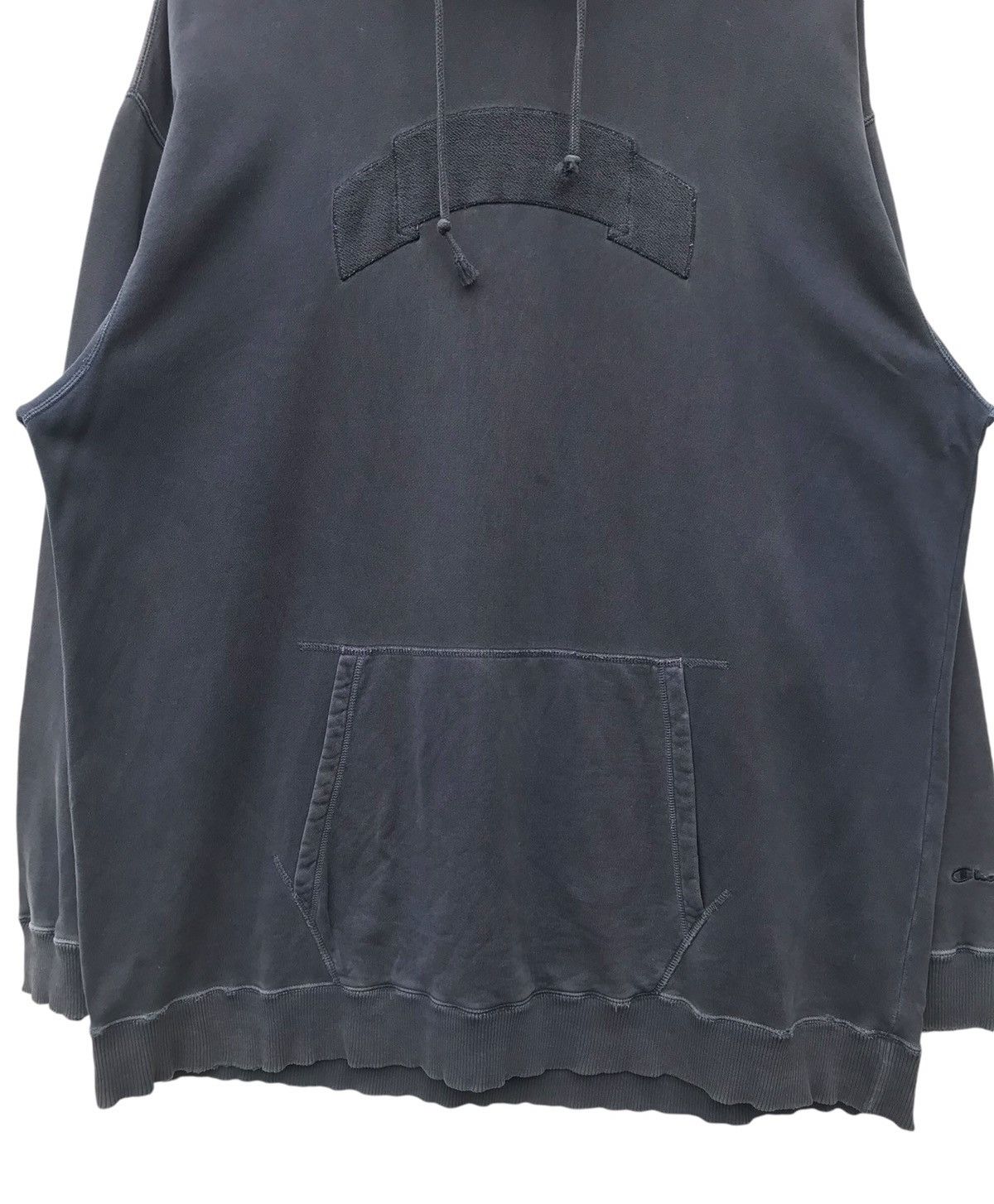 Champion Champion Thrashed Sun Faded Bleach Batch Distressed Hoodie Size US XL / EU 56 / 4 - 8 Thumbnail