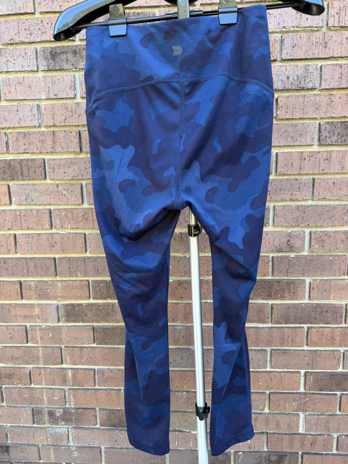 Other All In Motion Exercise Capri Leggings Blue Navy Camouflage Size 26" / US 2 / IT 38 - 5 Thumbnail