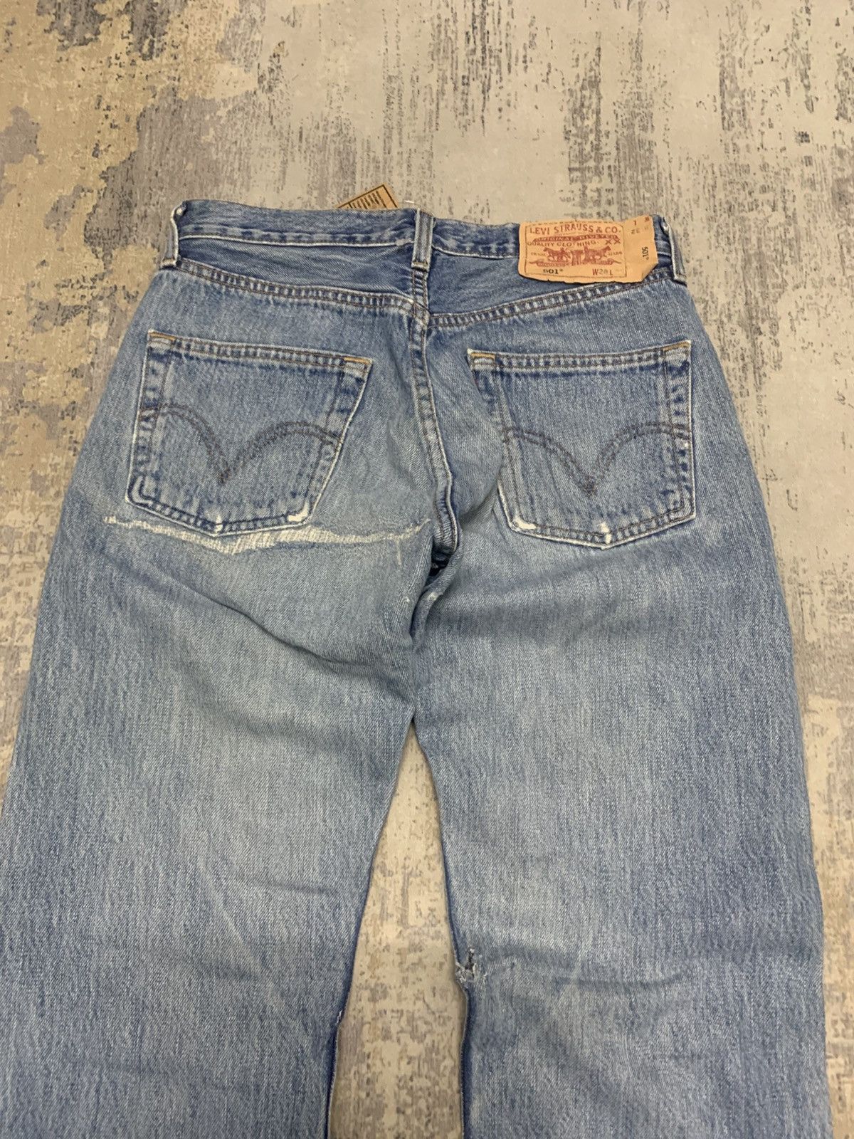 Levi's Vintage Y2K Levis 501 Repaired Denim Jeans W28 Size US 28 / EU 44 - 8 Thumbnail