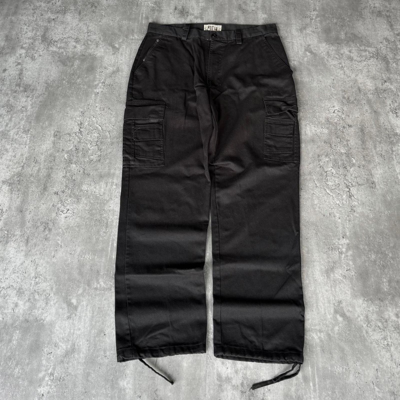 Carhartt × Vintage Vintage Y2K Black Carhartt Style Baggy Cargo Opium Pants Size US 35 - 1 Thumbnail