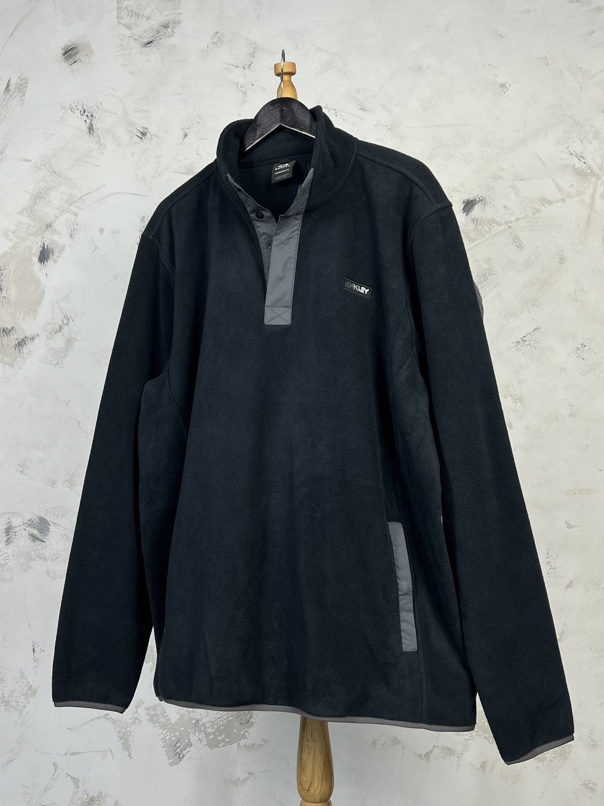 Oakley Oakley Performance Fit Fleece Pullover Size XL - XXL Size US XXL / EU 58 / 5 - 1 Thumbnail