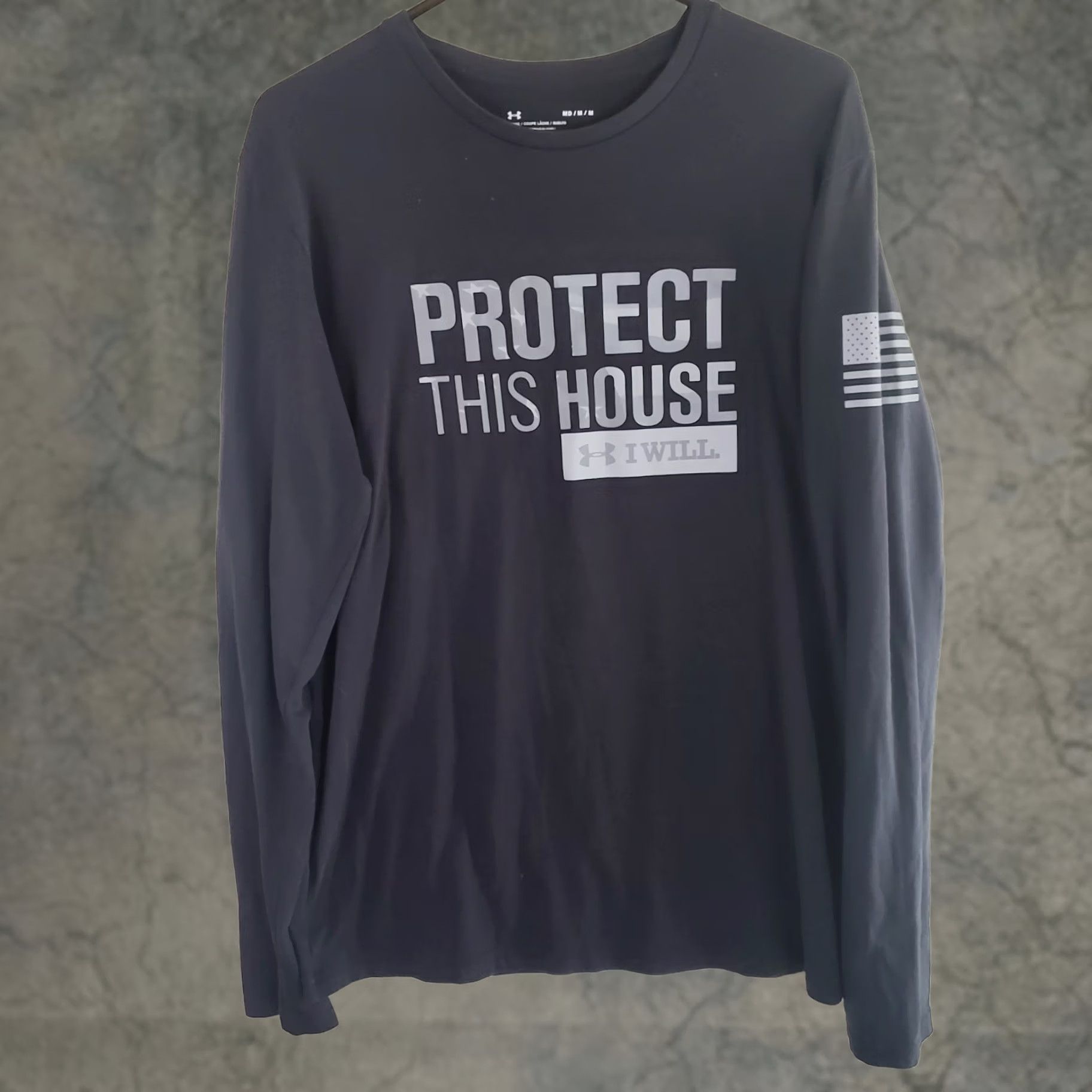 Under Armour Under Armour Shirt Men's M Black Long Sleeve Tee Camo Letters Logo Heatgear Jersey Crew Neck Size US M / EU 48-50 / 2 - 1 Thumbnail