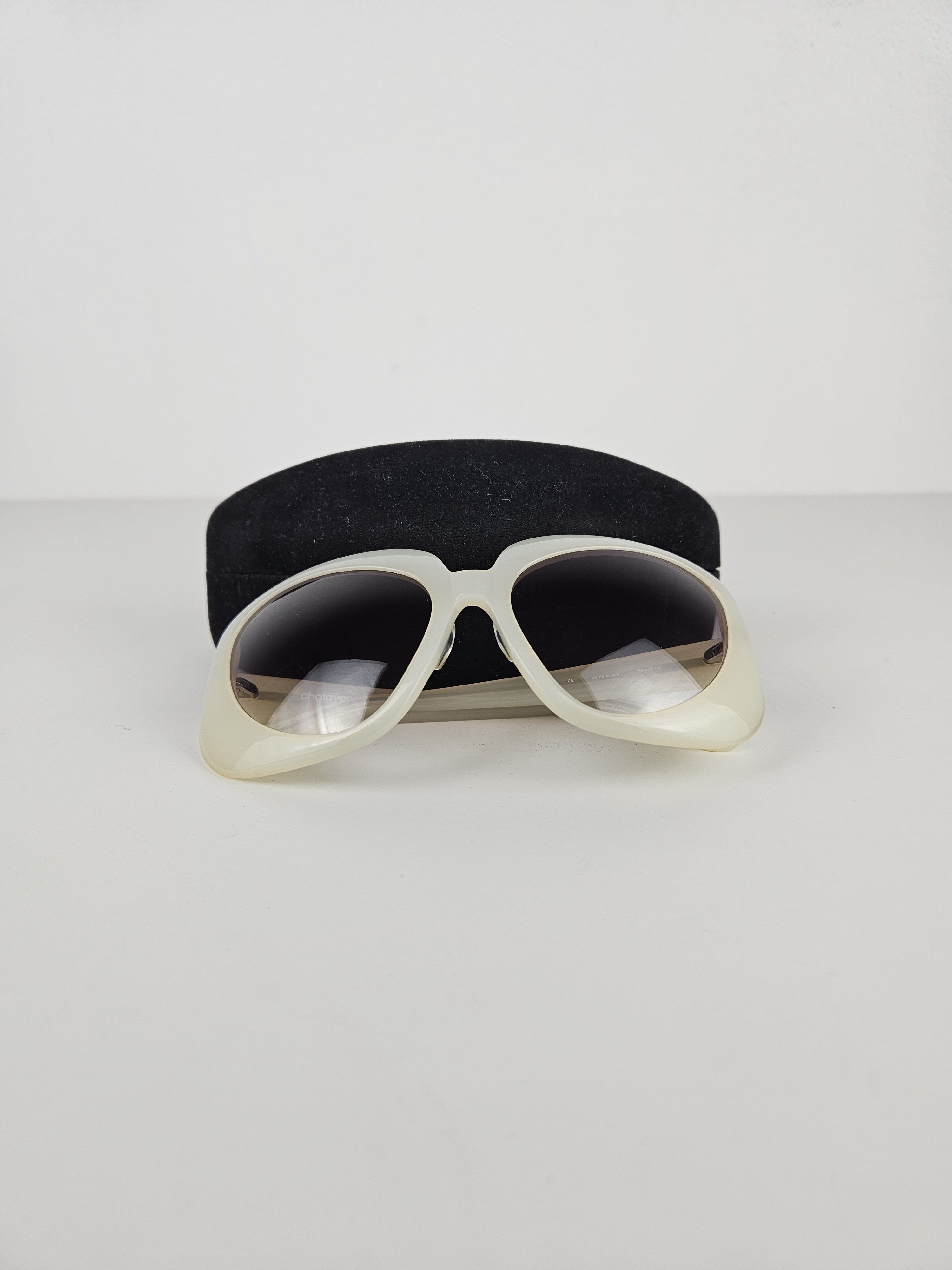 Hussein Chalayan Hussein Chalayan 75-HC02 oversized space age sunglasses Size ONE SIZE - 9 Thumbnail