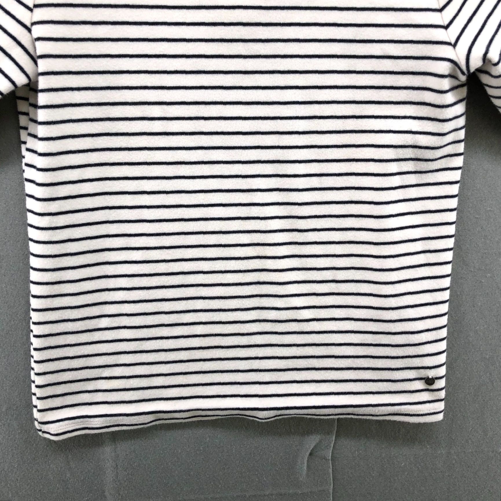 Abercrombie & Fitch VINTAGE Abercrombie & Fitch Mock Neck T Shirt Womens M Black White Striped Short Sleeve Size M / US 6-8 / IT 42-44 - 4 Thumbnail