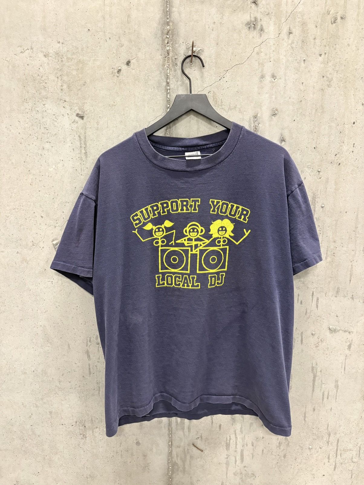 Band Tees Vintage Support Your Local DJ Shirt Faded Distressed Grunge Size US XL / EU 56 / 4 - 1 Thumbnail