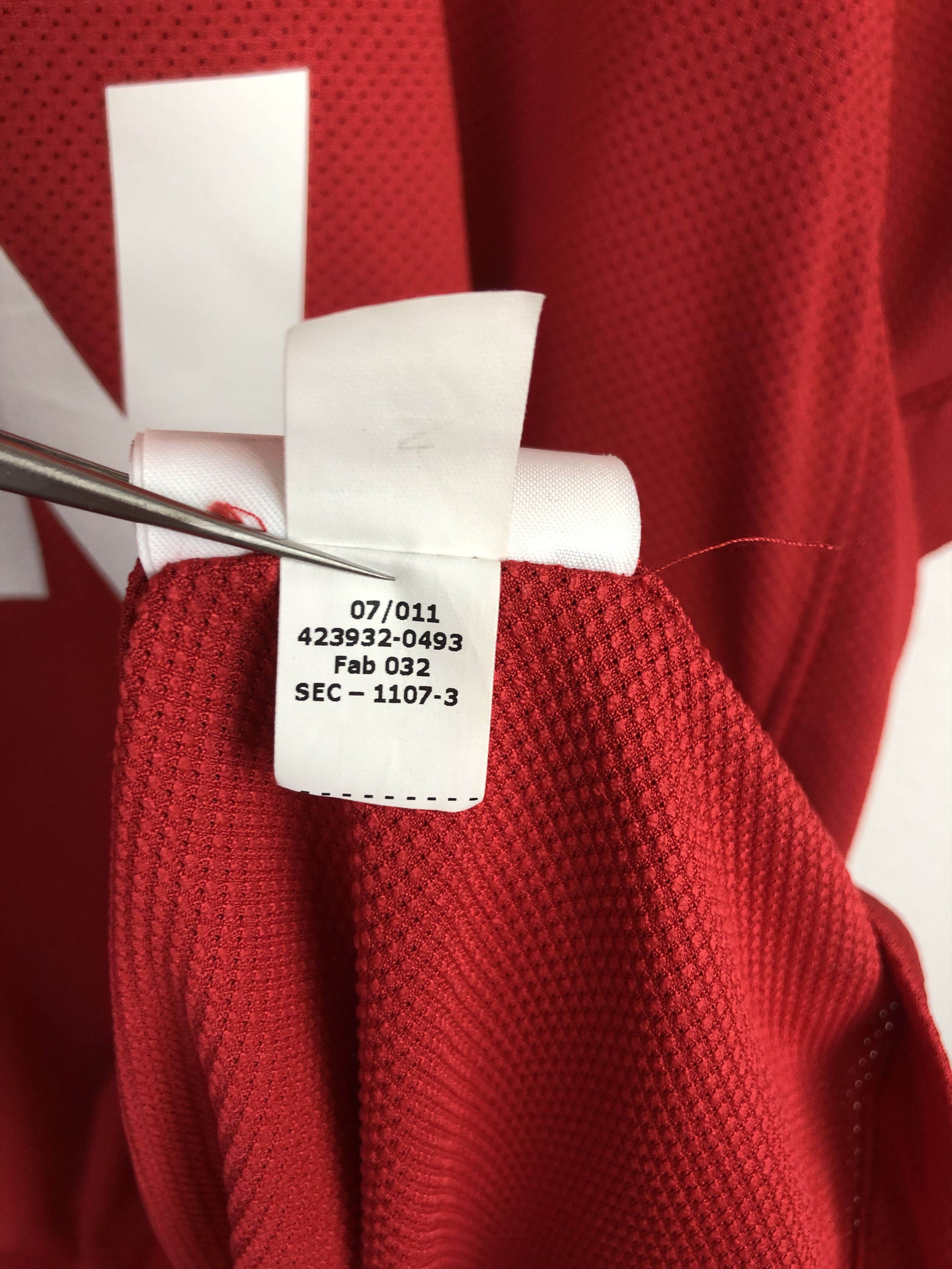 Nike Manchester United football shirt 2011 Soccer Jones Jersey Size US XL / EU 56 / 4 - 10 Thumbnail