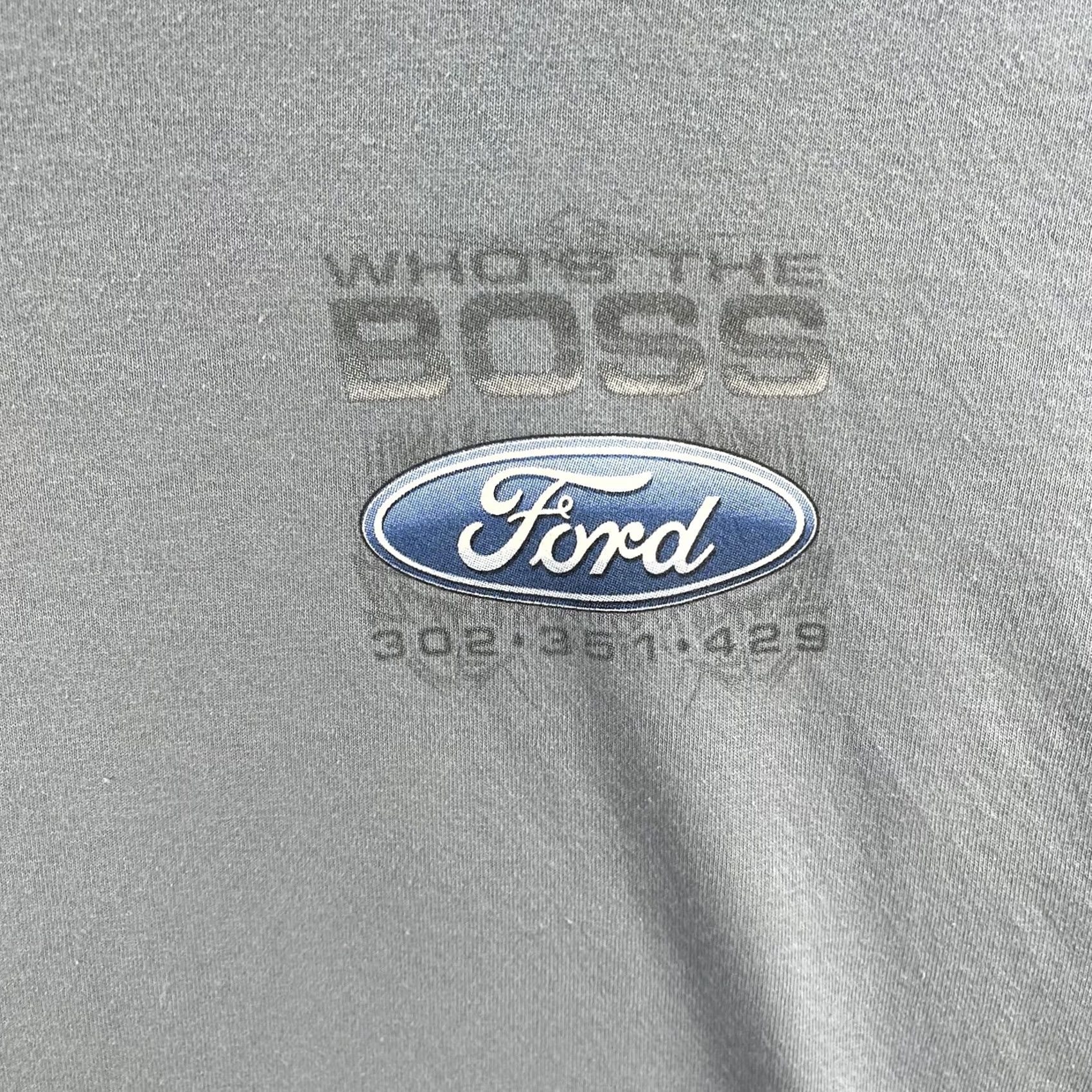 Gildan VINTAGE Ford Boss Mustang Shirt Mens 2XL Gray Classic Car Who's The Boss Muscle Tee Size US XXL / EU 58 / 5 - 3 Thumbnail