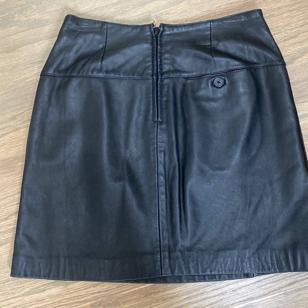 Lord & Taylor Lord & Taylor Butter Soft Black Leather Skirt Size 12 Size 34" / US 12 / IT 48 - 2 Thumbnail