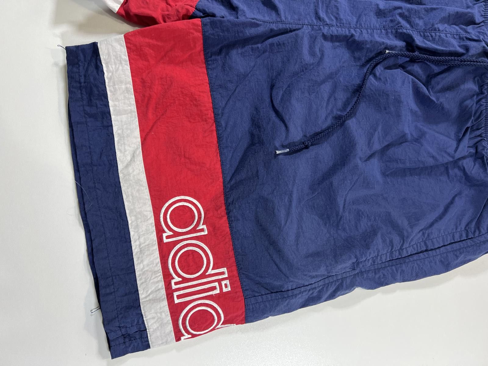 Adidas Vintage Adidas Men's Navy Blue Red and White Swim Shorts Size US 32 / EU 48 - 2 Thumbnail