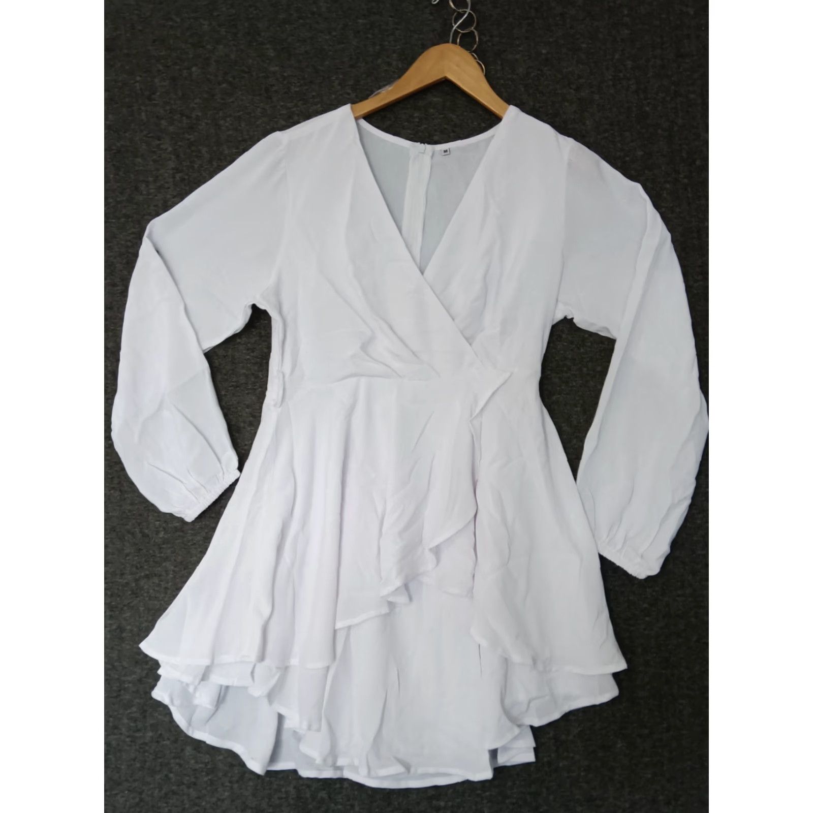 Vintage Women's Dress M Cute Mini Deep V-Neck Over Lap Balloon Sleeve Ruffle Short Size 32" / US 10 / IT 46 - 2 Thumbnail