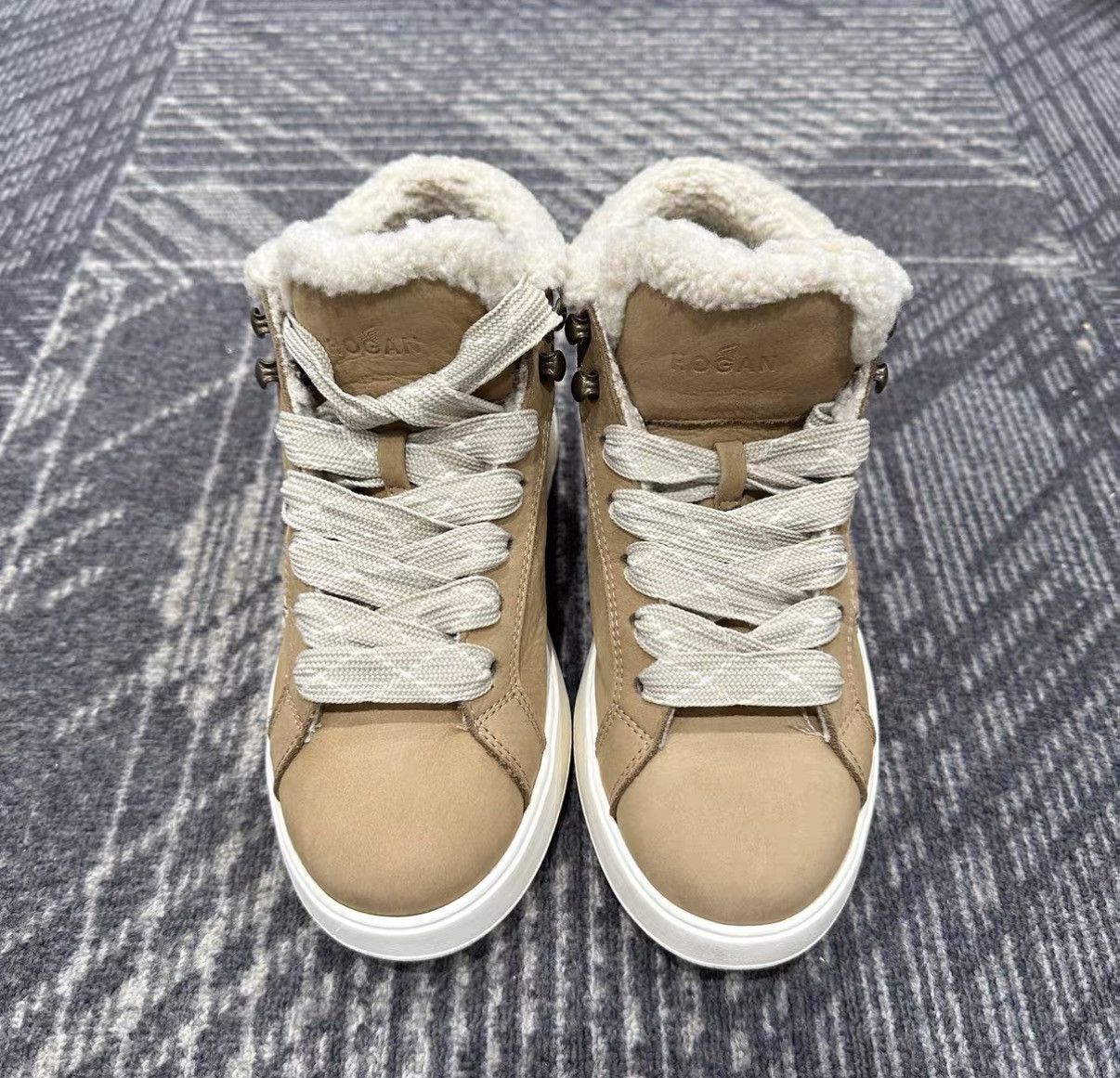 Hogan Hogan Fleece-lined Camel High-top Platform Shoes J42 Size US 5 / IT 35 - 2 Thumbnail