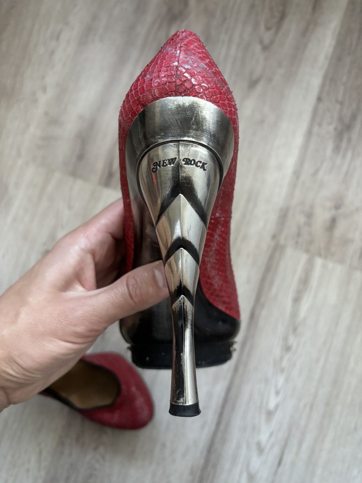 New Rock Red Snake Effect New Rock Heels with Studded Platform EU 40 Size US 9 / IT 39 - 13 Thumbnail